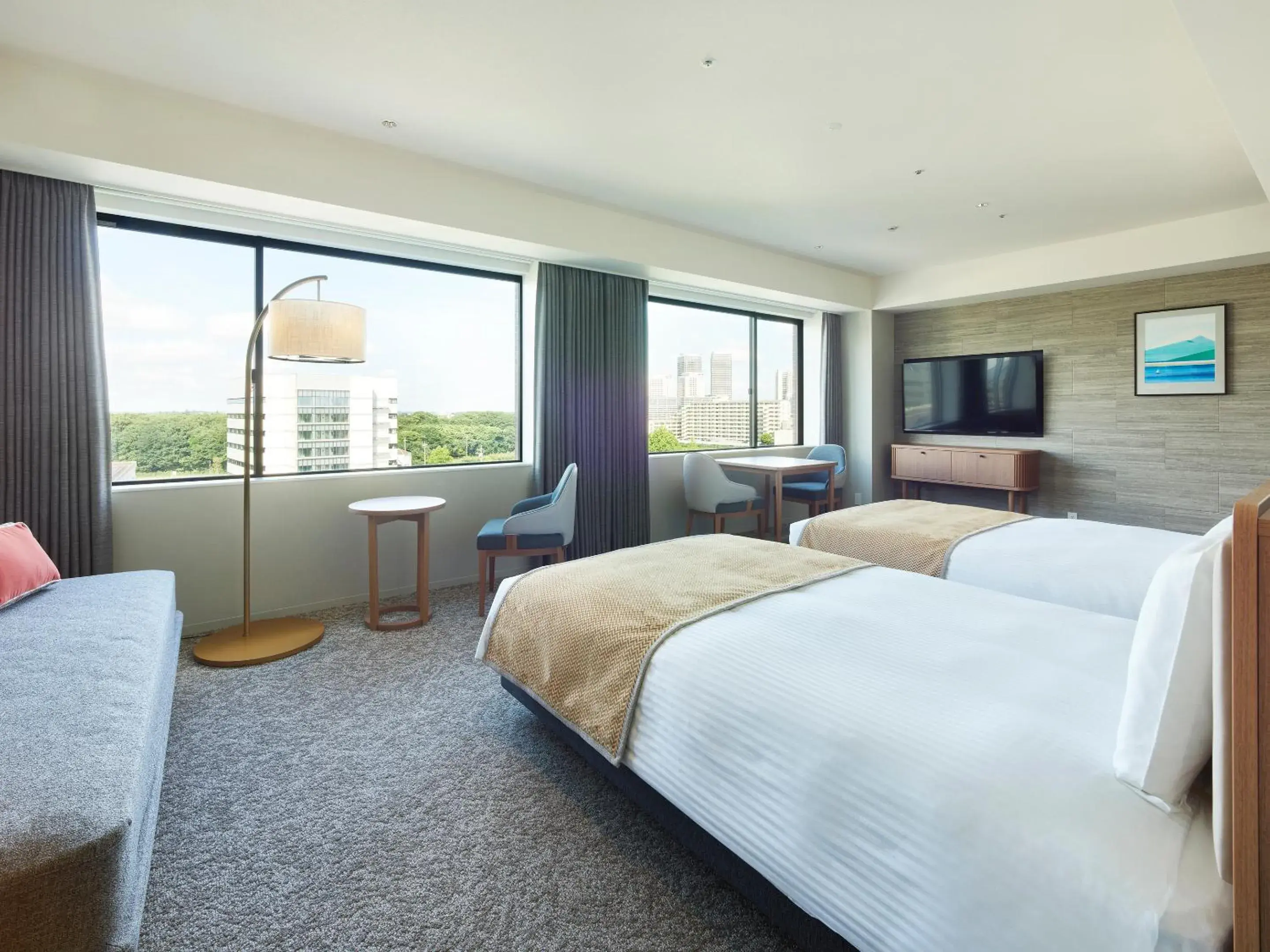 Photo of the whole room, Bed in Mitsui Garden Hotel Kashiwa-no-ha Park Side - Chiba Photo of the whole room, Bed in Mitsui Garden Hotel Kashiwa-no-ha Park Side - Chiba