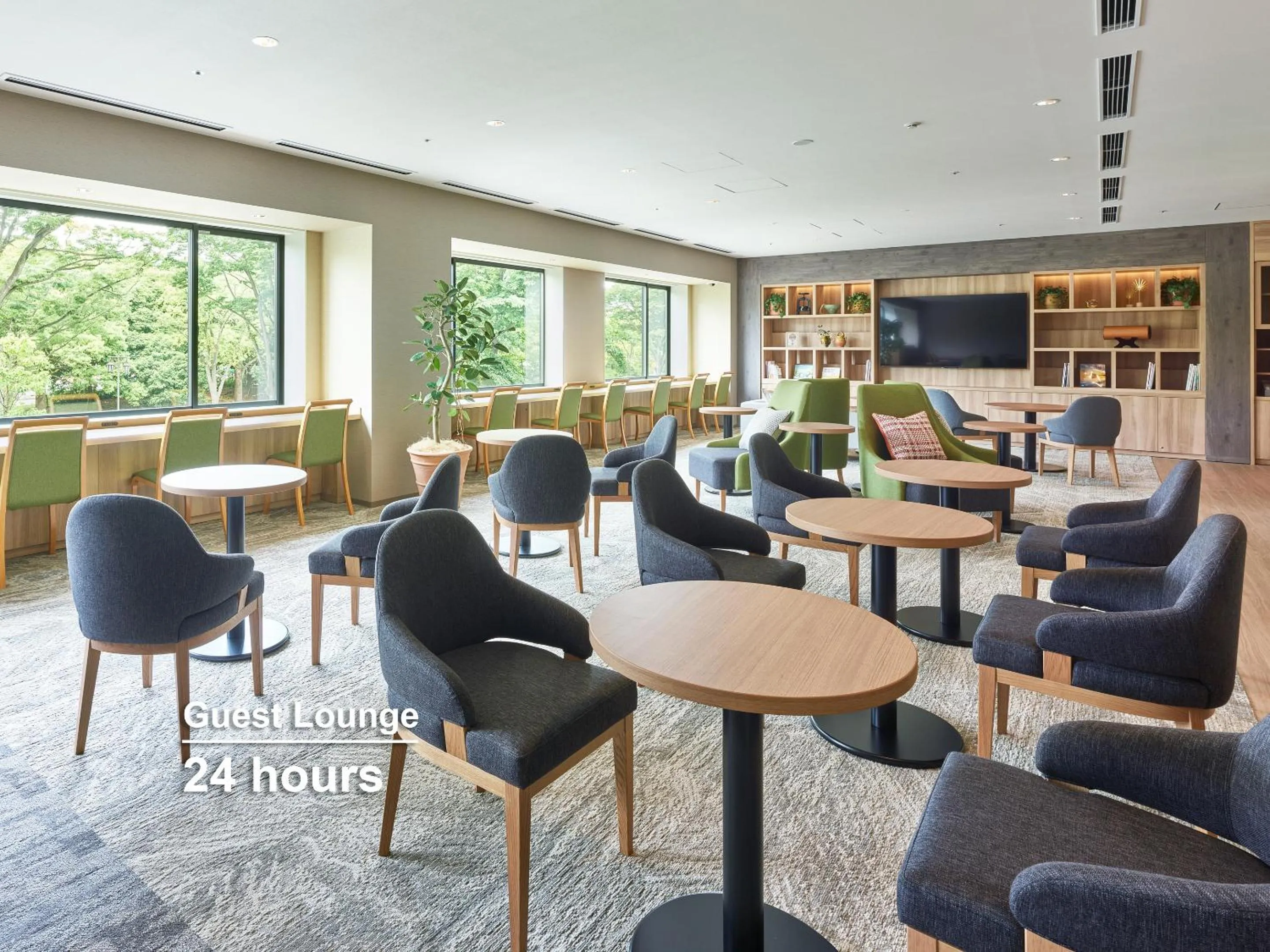 Communal lounge/ TV room in Mitsui Garden Hotel Kashiwa-no-ha Park Side - Chiba