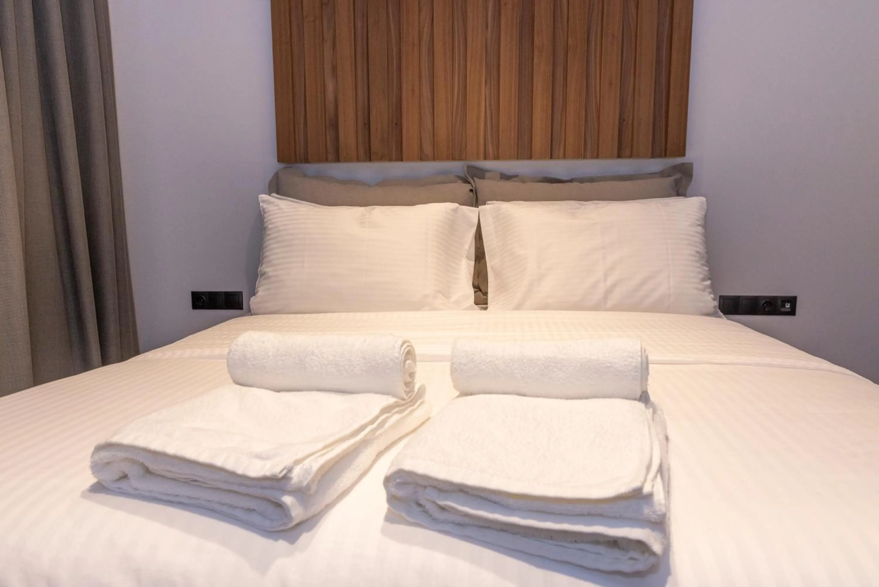 Centrally Elegant Suite by Acropolis