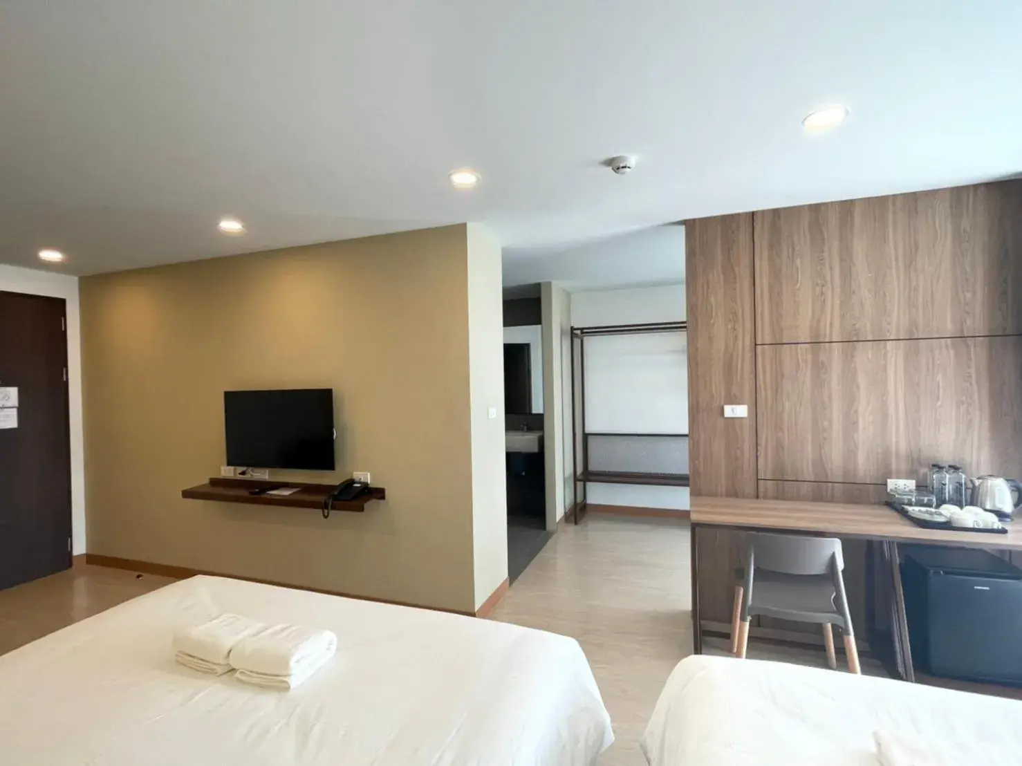 TV and multimedia, Bed in The Vita Plus Hotel TV and multimedia, Bed in The Vita Plus Hotel