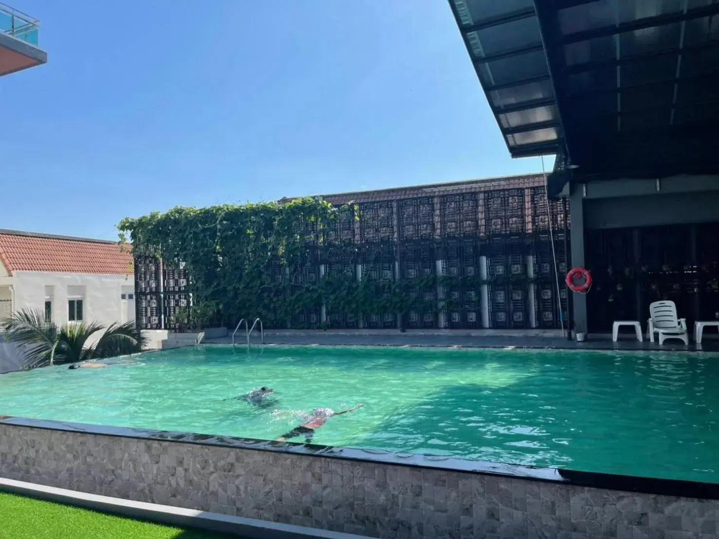 Swimming pool in The Vita Plus Hotel Swimming pool in The Vita Plus Hotel