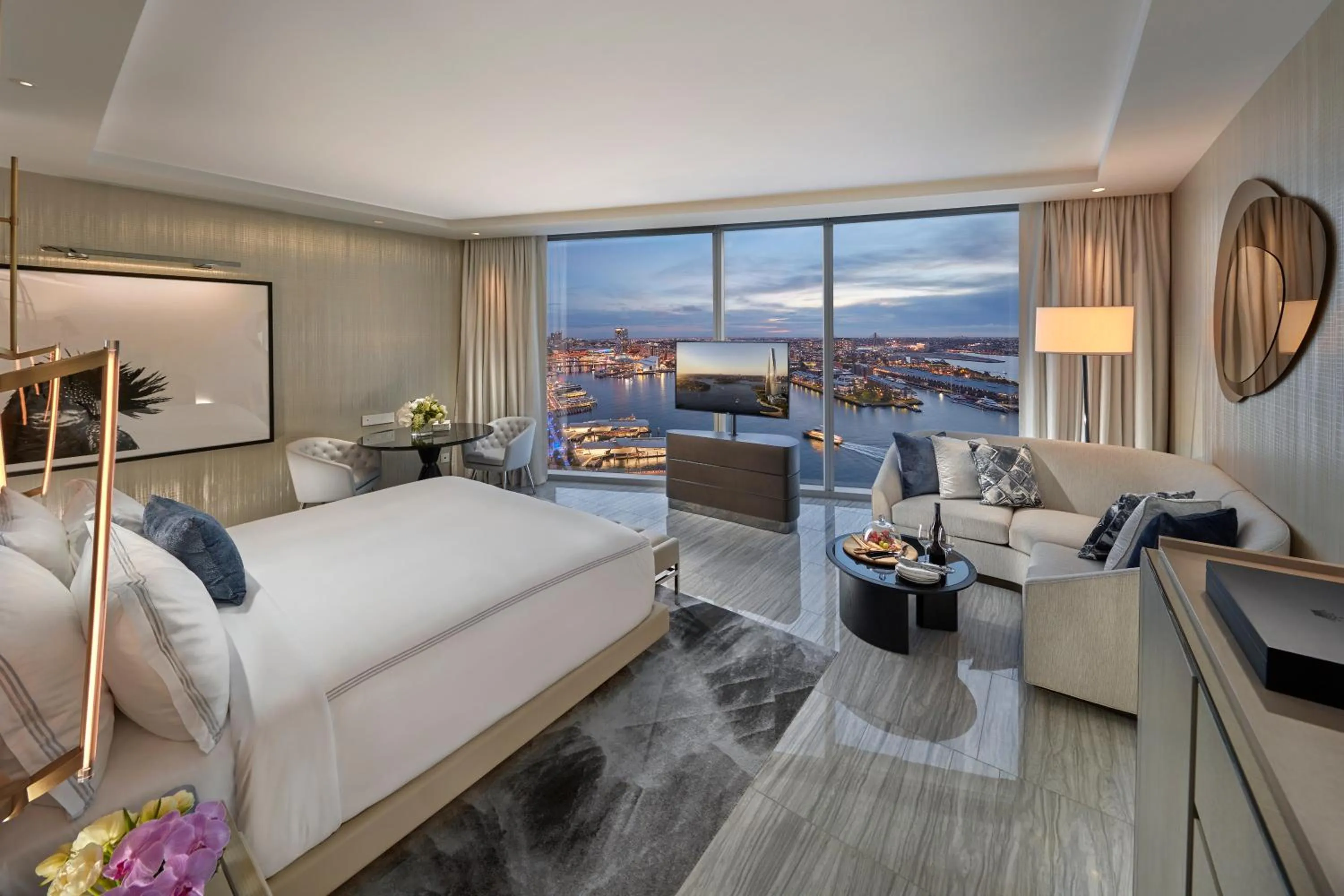 Bedroom, Bed in Crown Towers Sydney