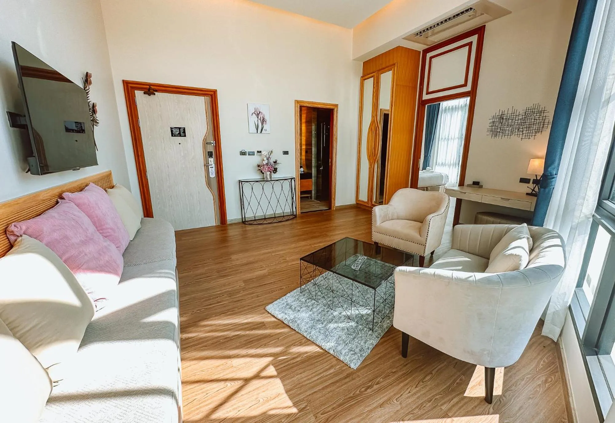 Living room in Grand Lord Hotel & Residence - Pattaya