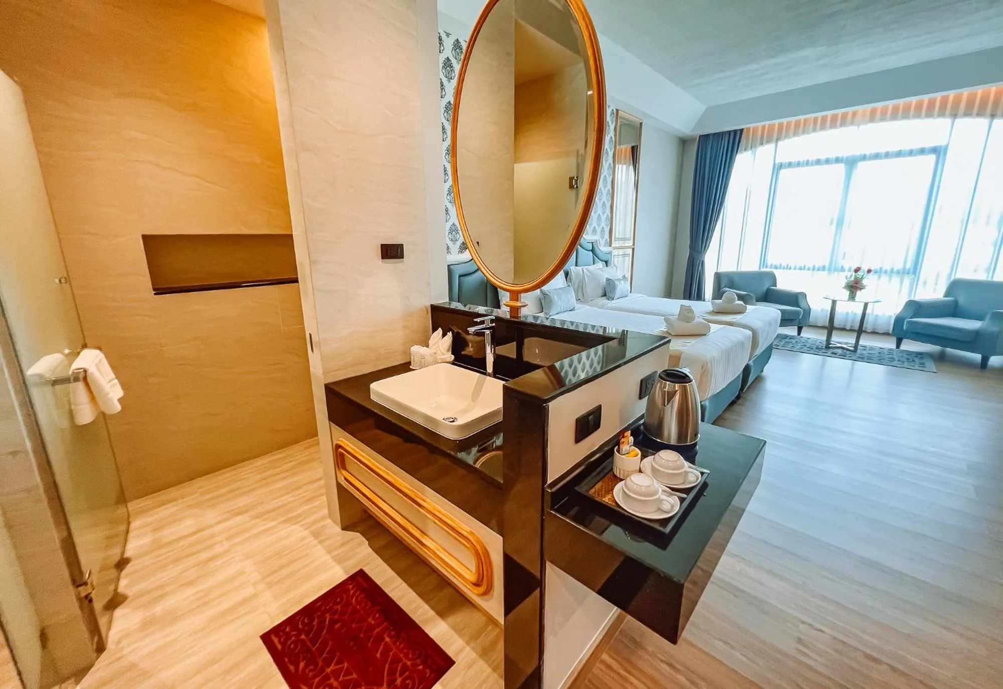 Bathroom, Bed in Grand Lord Hotel & Residence - Pattaya