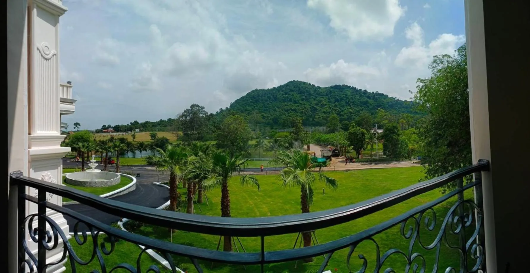 Balcony/Terrace in Grand Lord Hotel & Residence - Pattaya