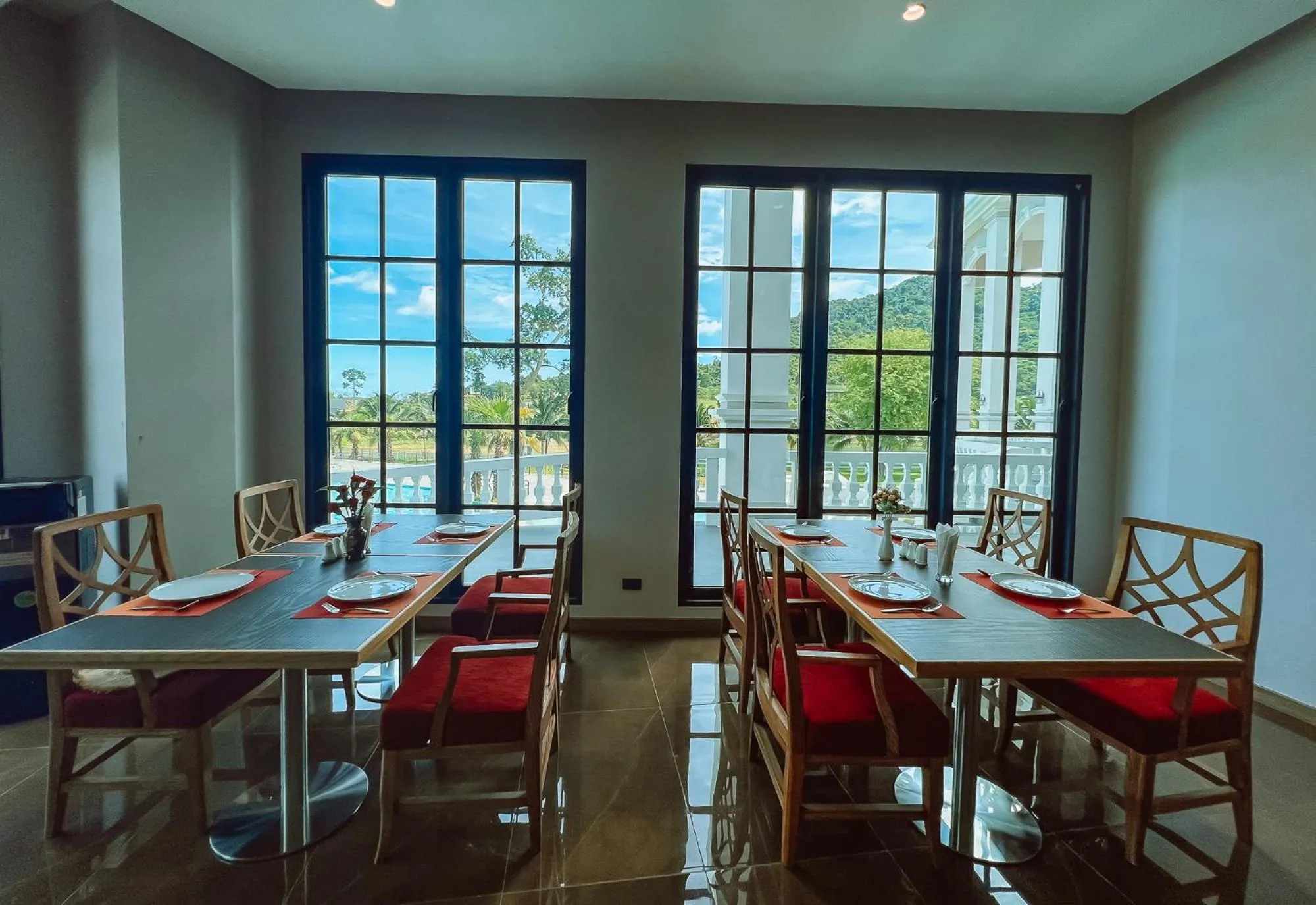 Restaurant/places to eat in Grand Lord Hotel & Residence - Pattaya