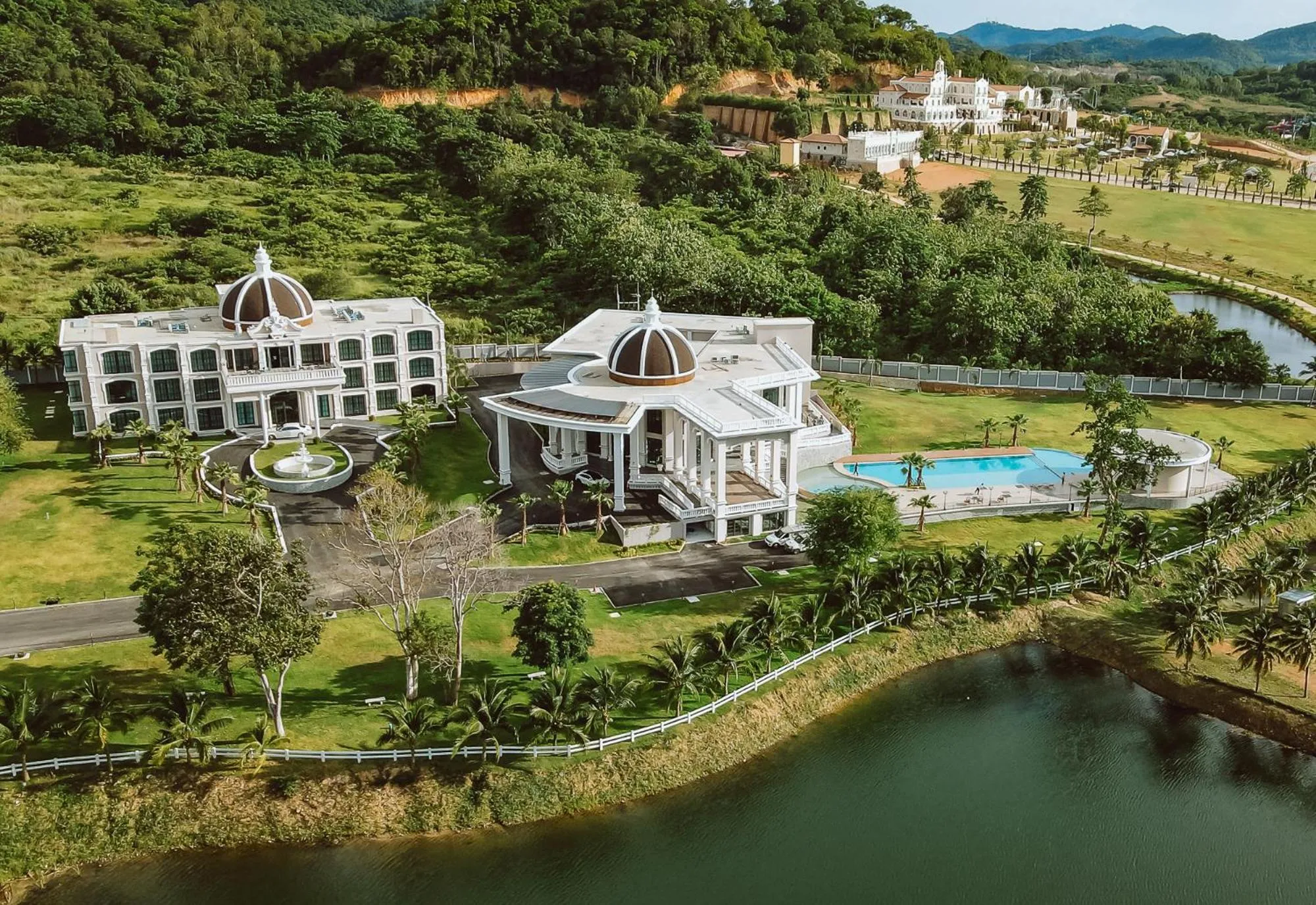 Property building in Grand Lord Hotel & Residence - Pattaya