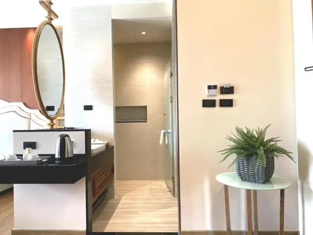 Grand Lord Hotel & Residence - Pattaya