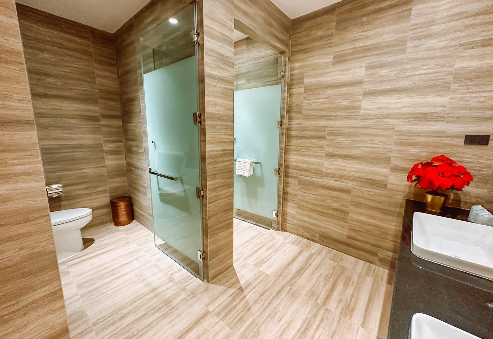 Shower in Grand Lord Hotel & Residence - Pattaya