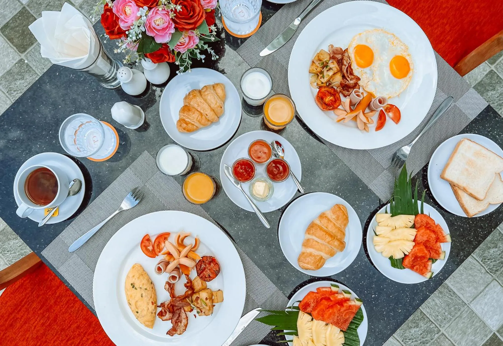 Restaurant/places to eat in Grand Lord Hotel & Residence - Pattaya