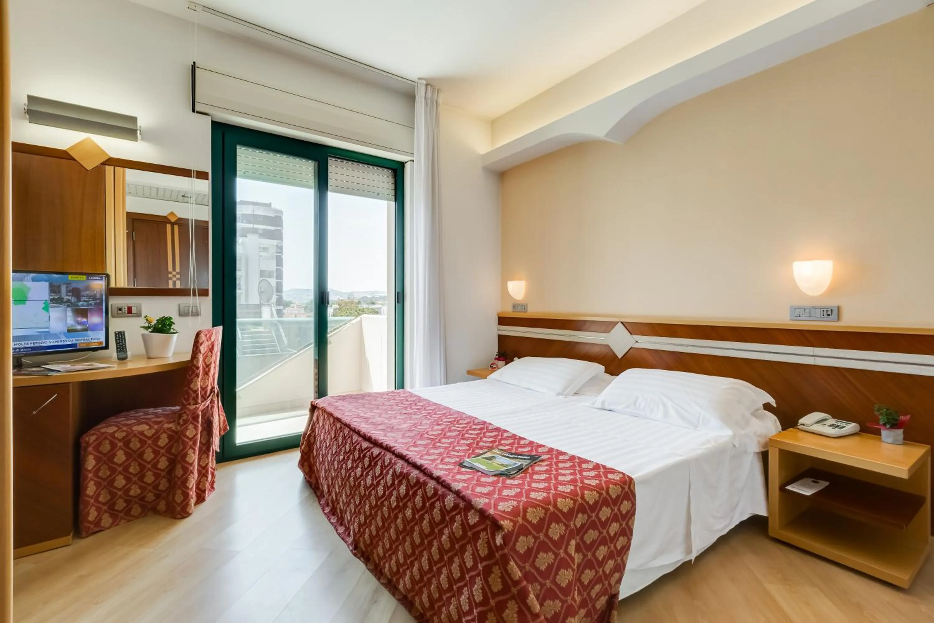 Bedroom, Bed in Hotel Europa Beach Village