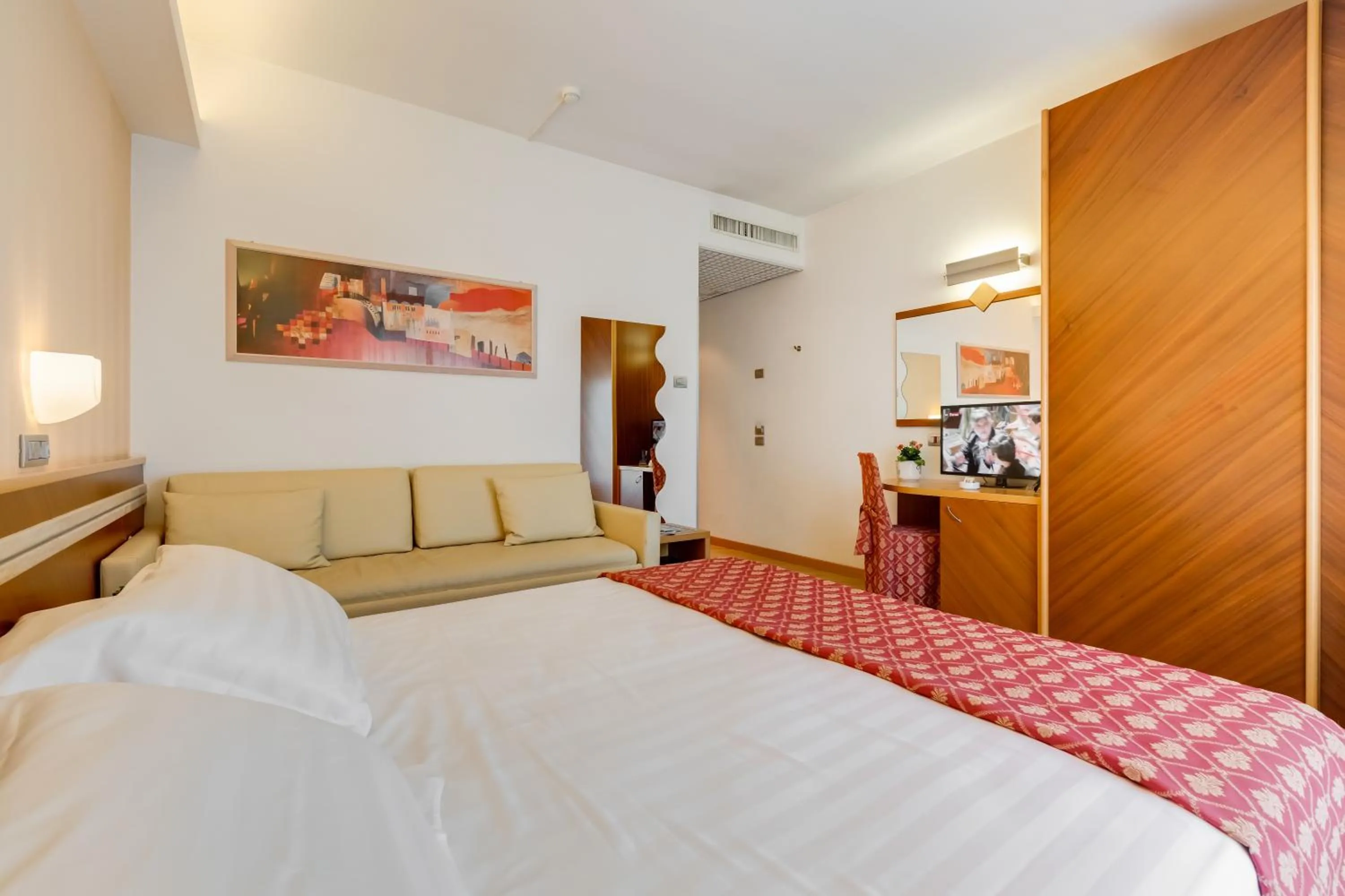 Bedroom, Bed in Hotel Europa Beach Village