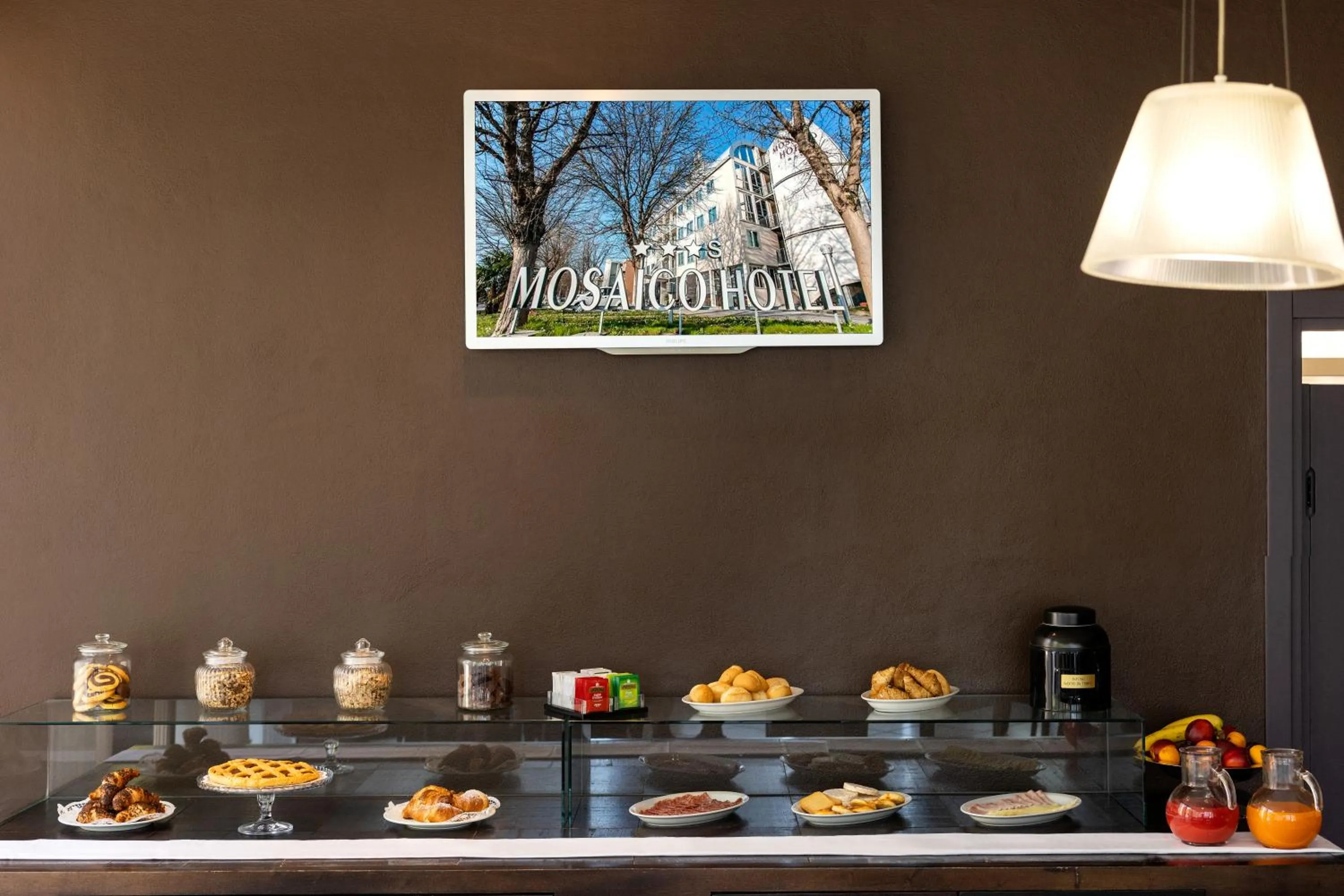 Breakfast in Hotel Mosaico