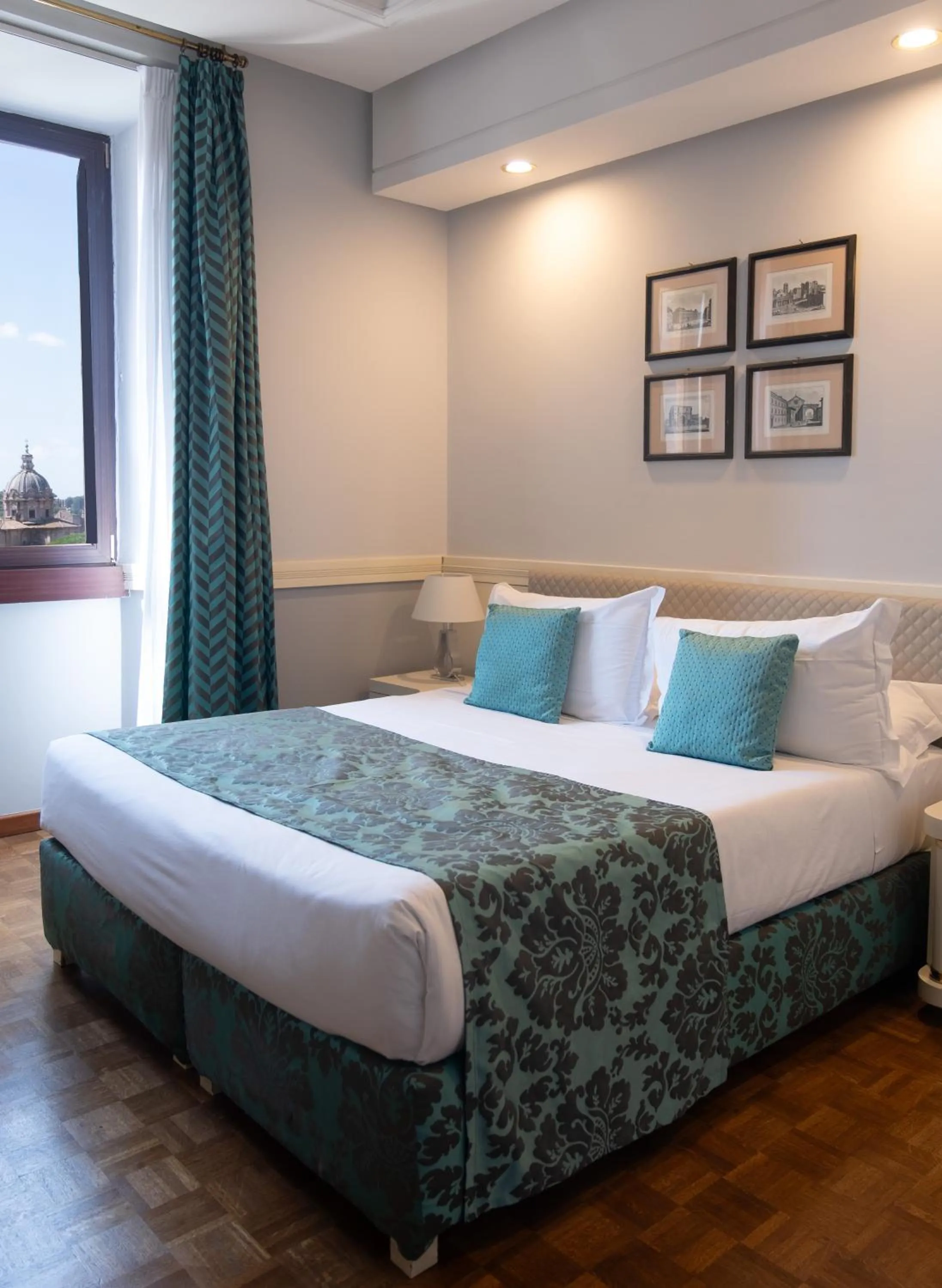 Bedroom, Bed in Hotel Traiano