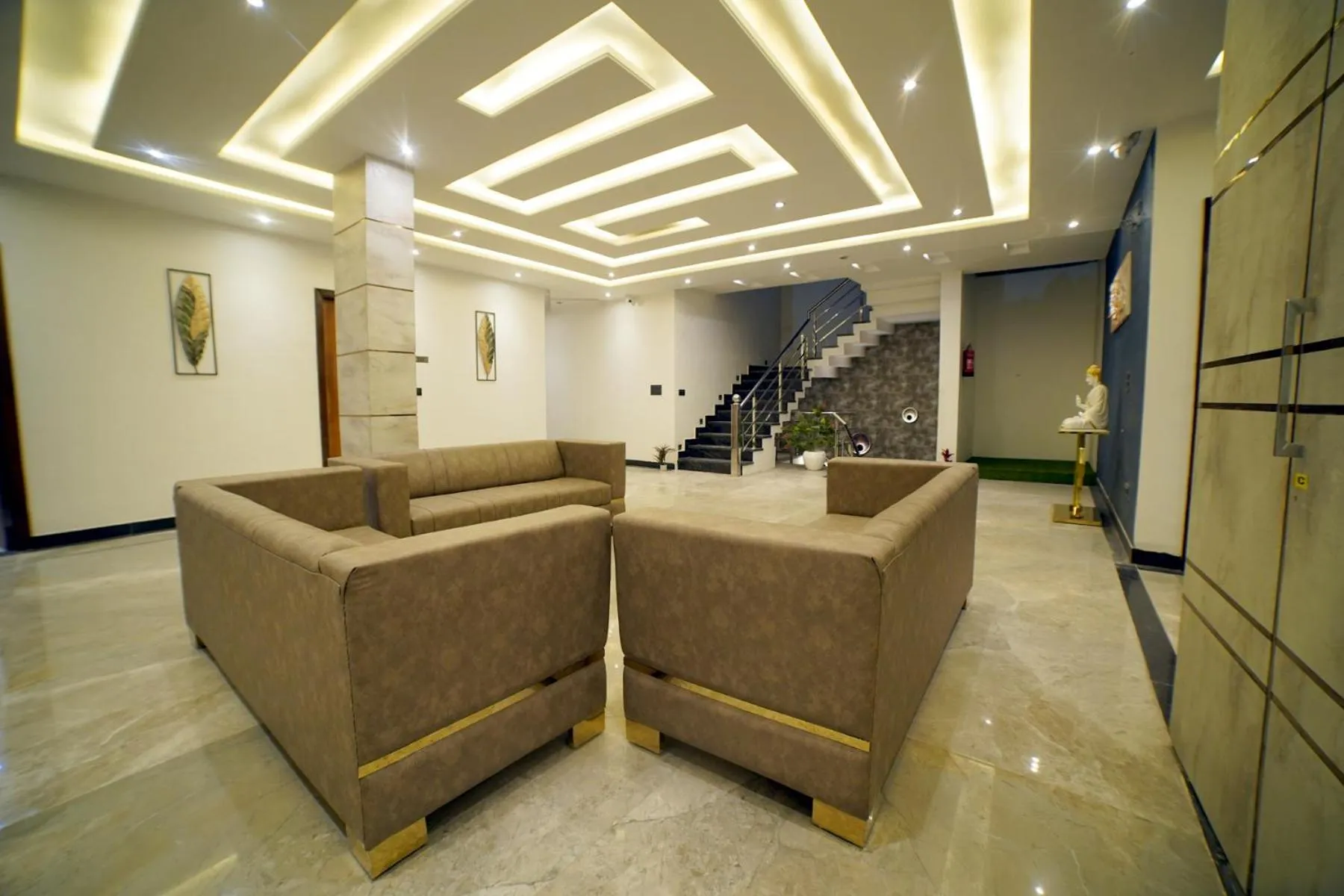 Lobby or reception in Hotel Elite - 5 Mins From Golden Temple