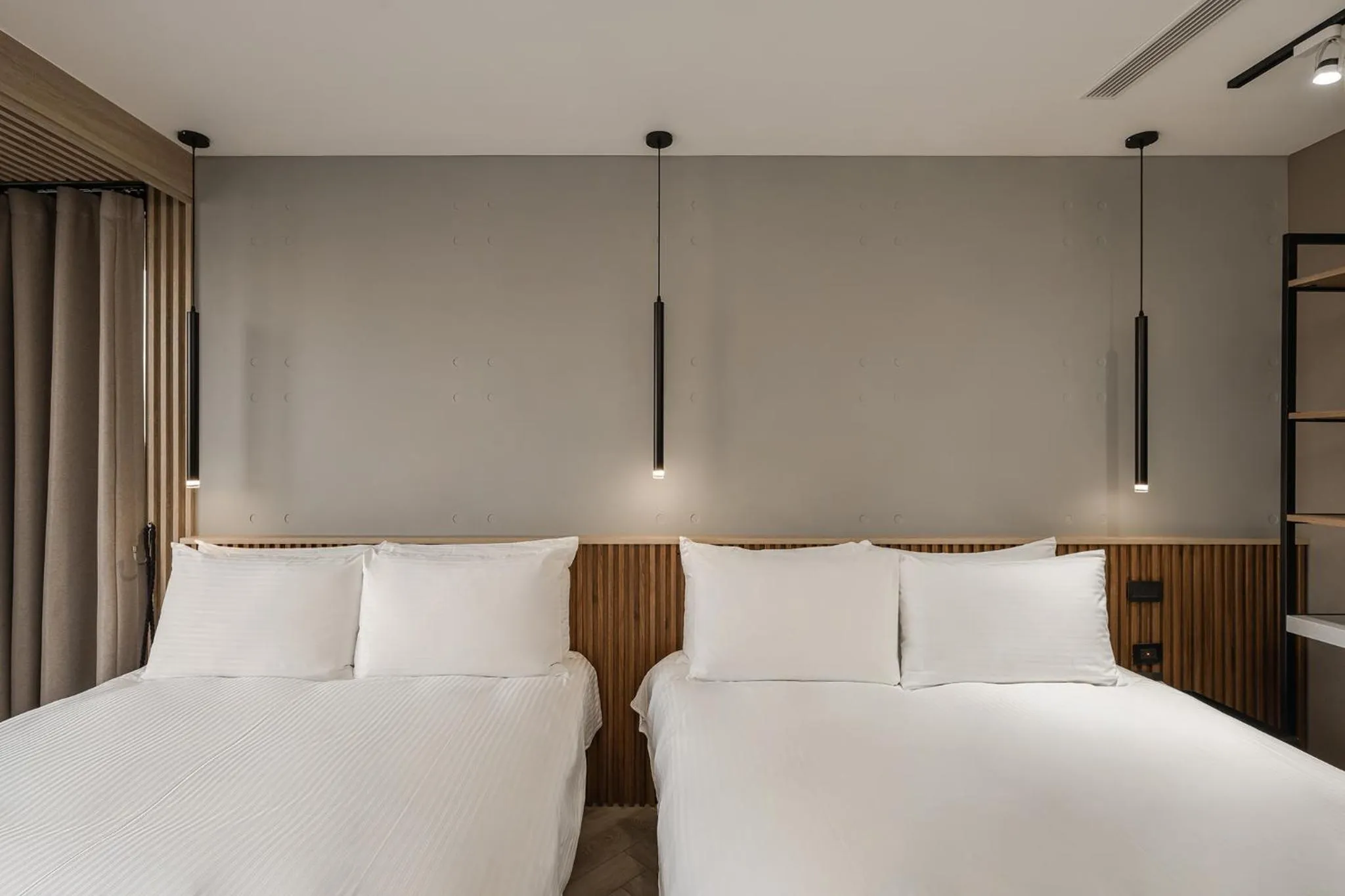 Photo of the whole room, Bed in HOTEL LEISURE Kaohsiung