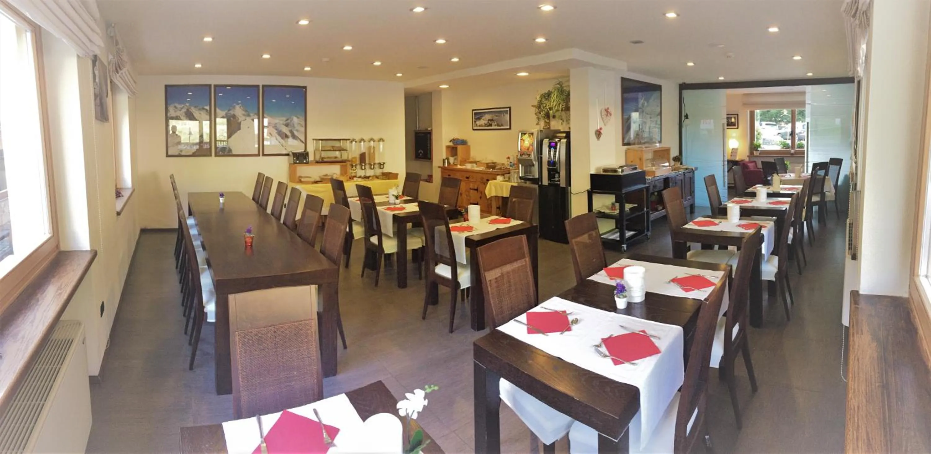 Restaurant/places to eat in Hotel Nordend