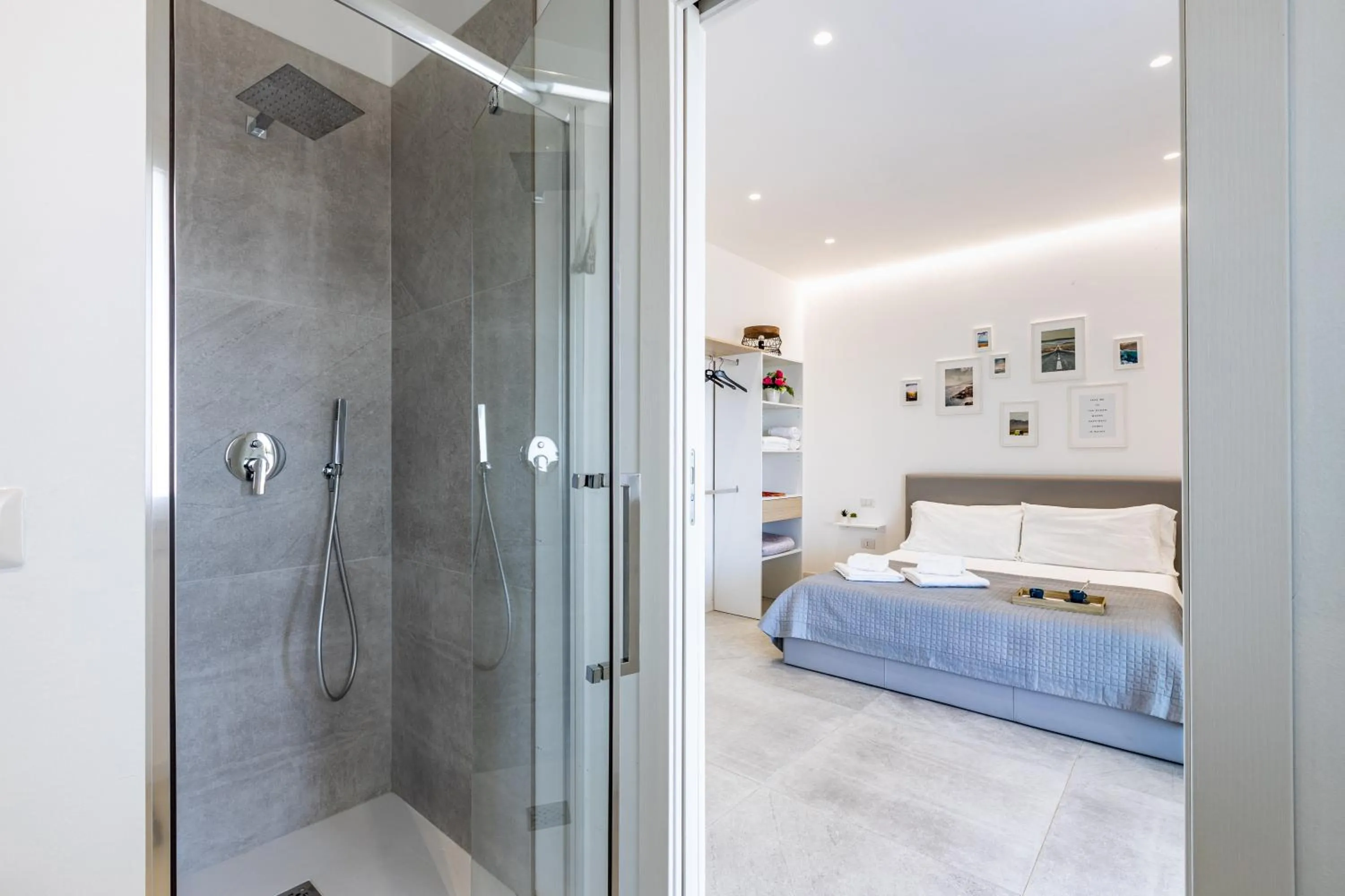 Bathroom, Bed in Baia del Sole Resort