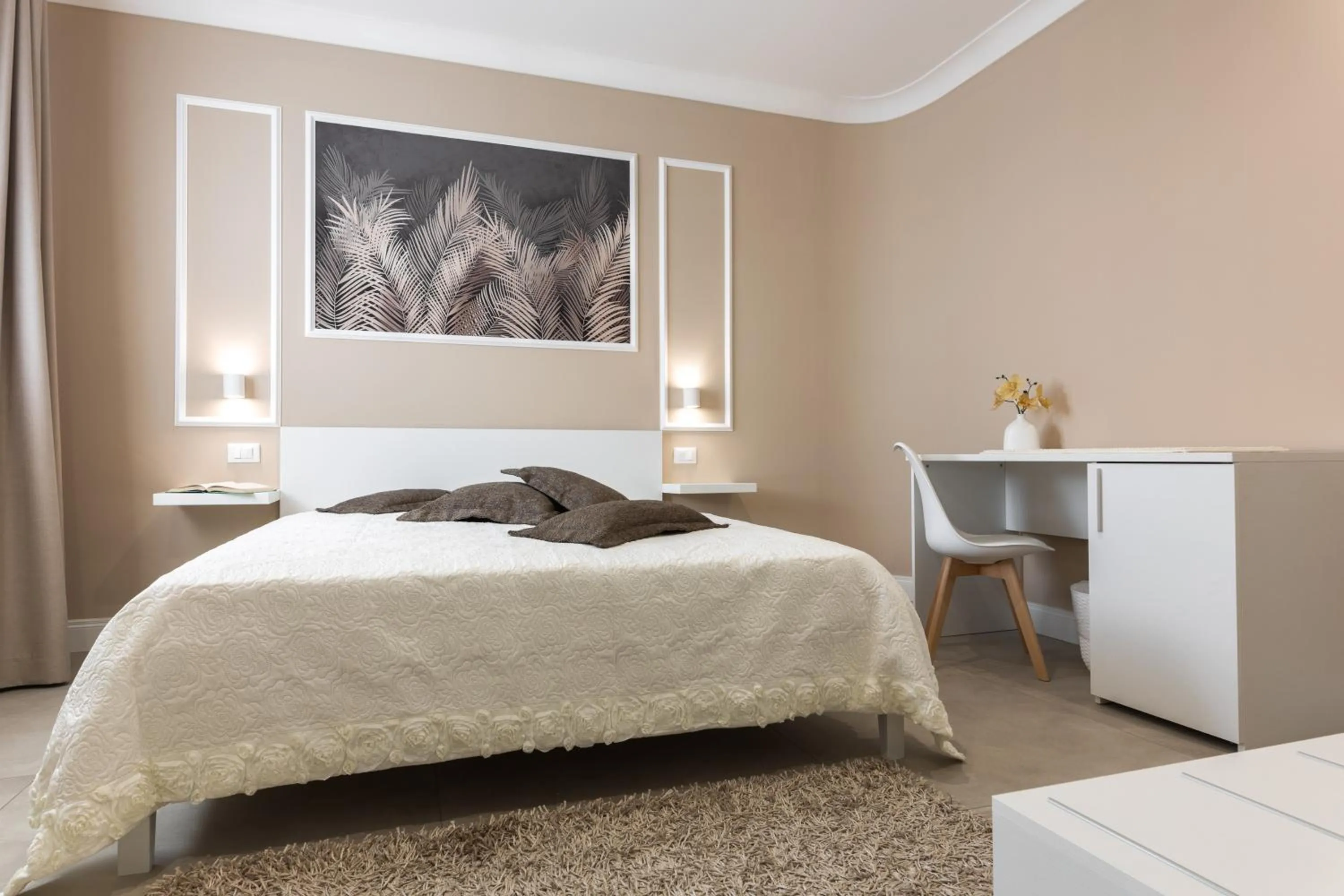 Photo of the whole room, Bed in Le Palme