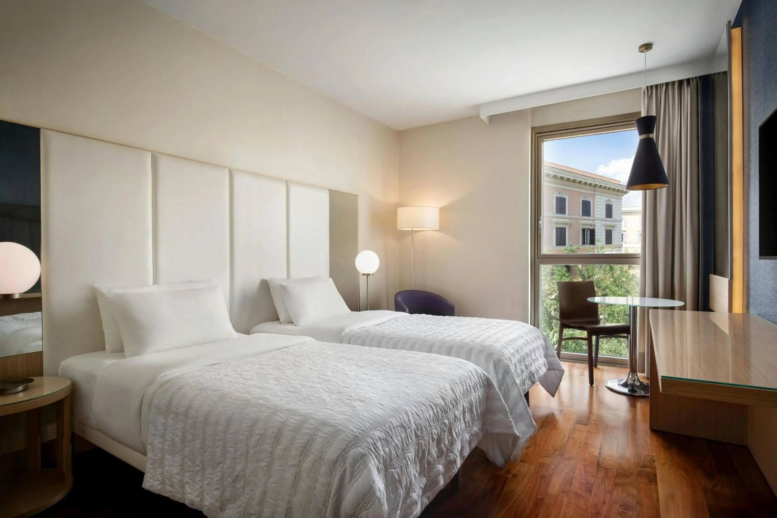 Photo of the whole room, Bed in Le Meridien Visconti Rome