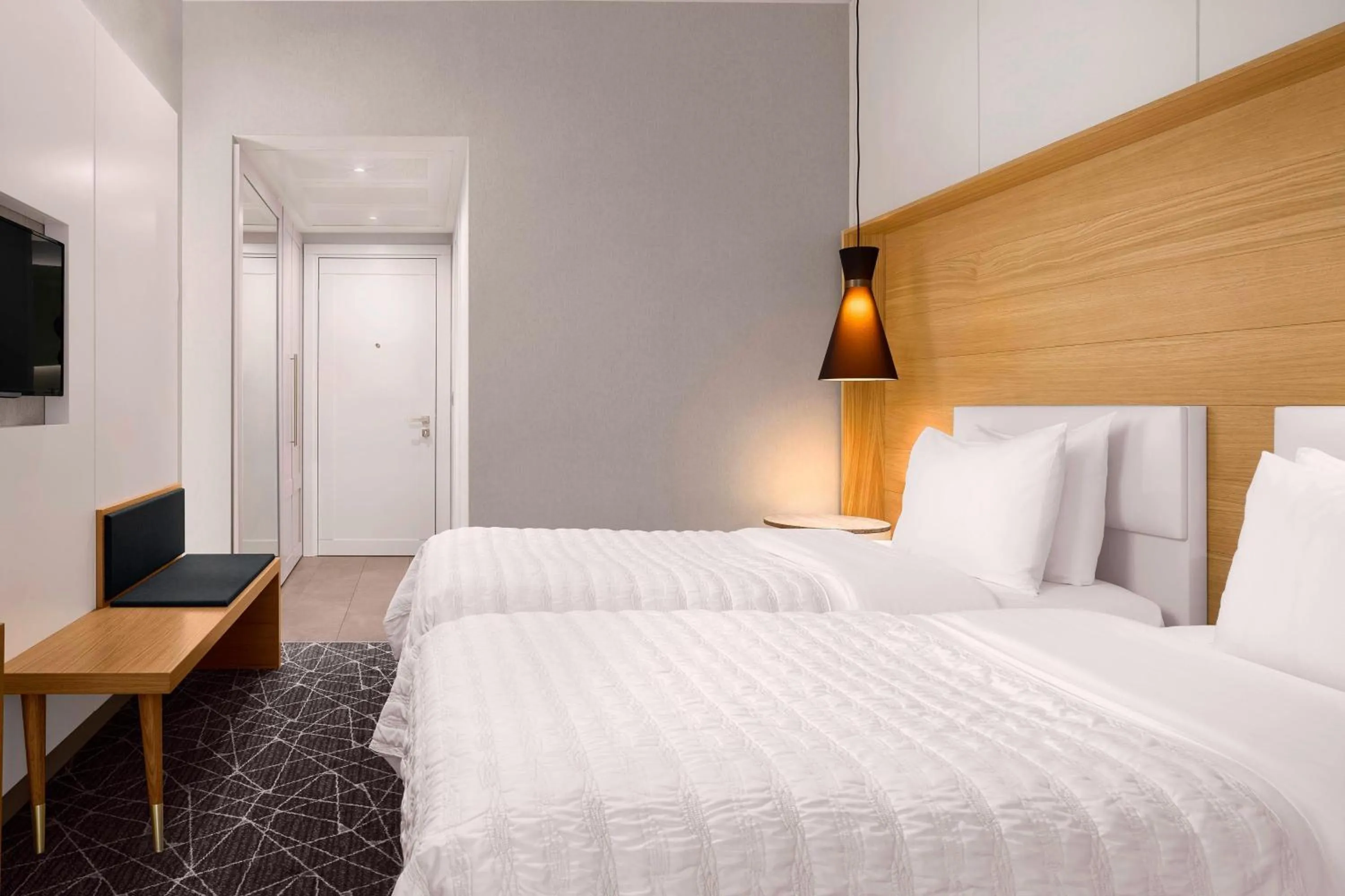 Photo of the whole room, Bed in Le Meridien Visconti Rome