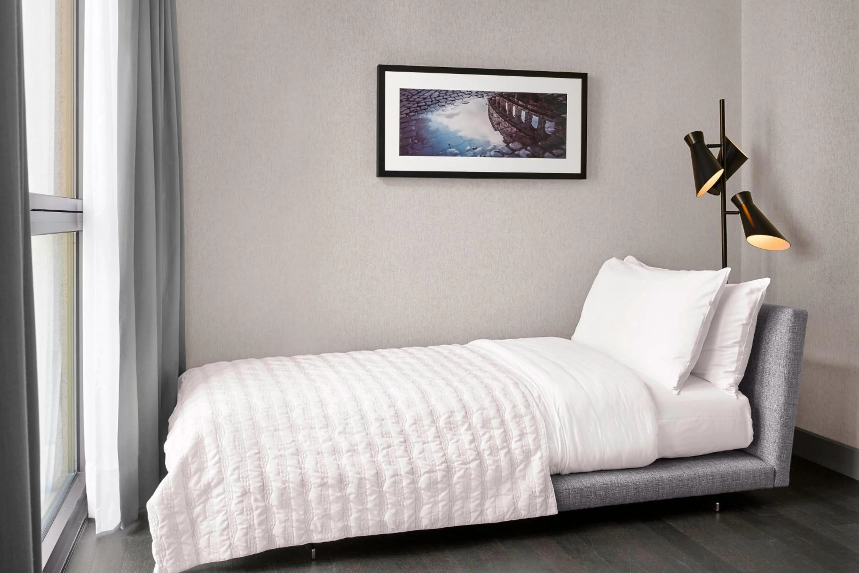 Photo of the whole room, Bed in Le Meridien Visconti Rome