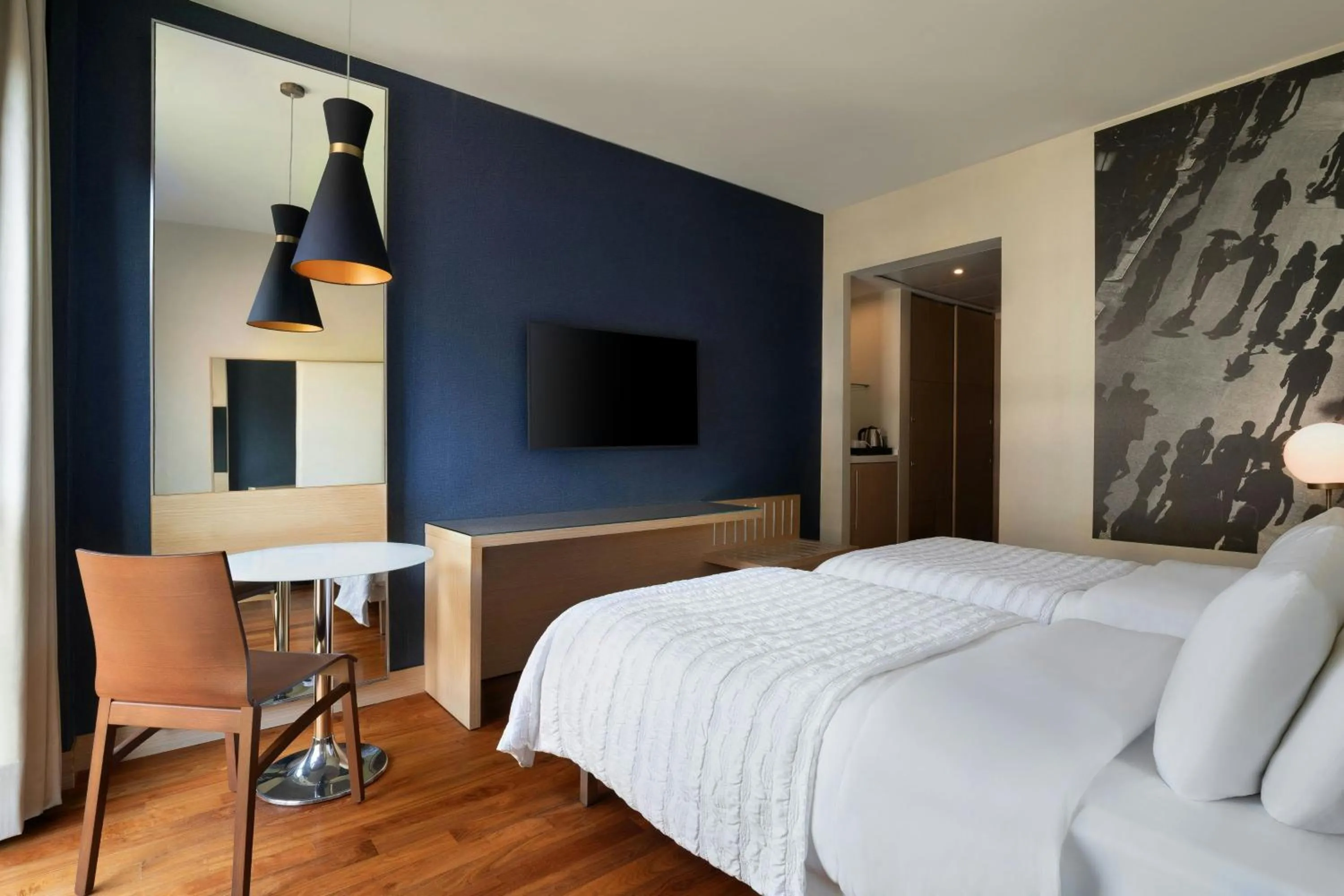 Photo of the whole room, Bed in Le Meridien Visconti Rome