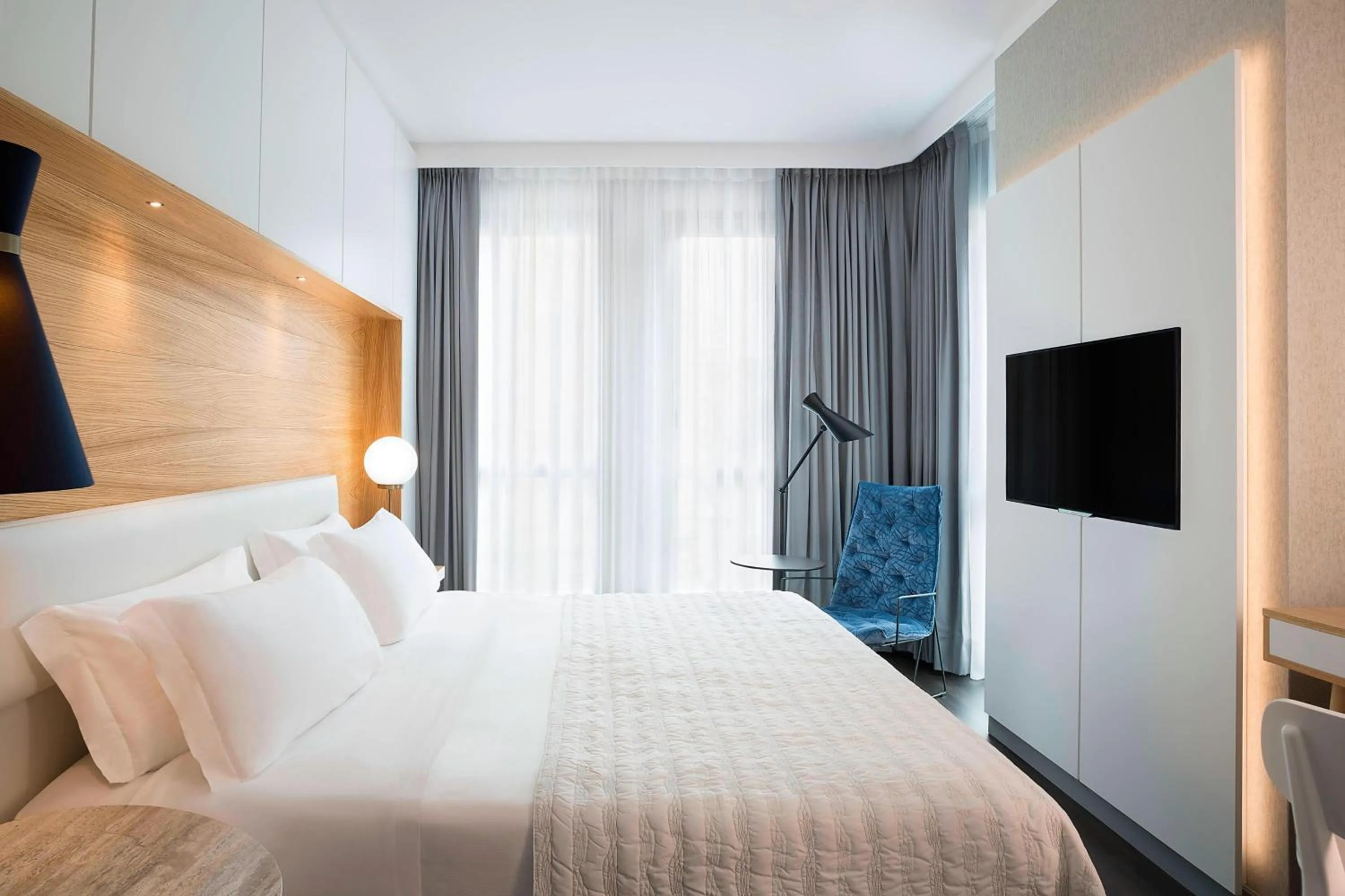 Bedroom, Bed in Le Meridien Visconti Rome