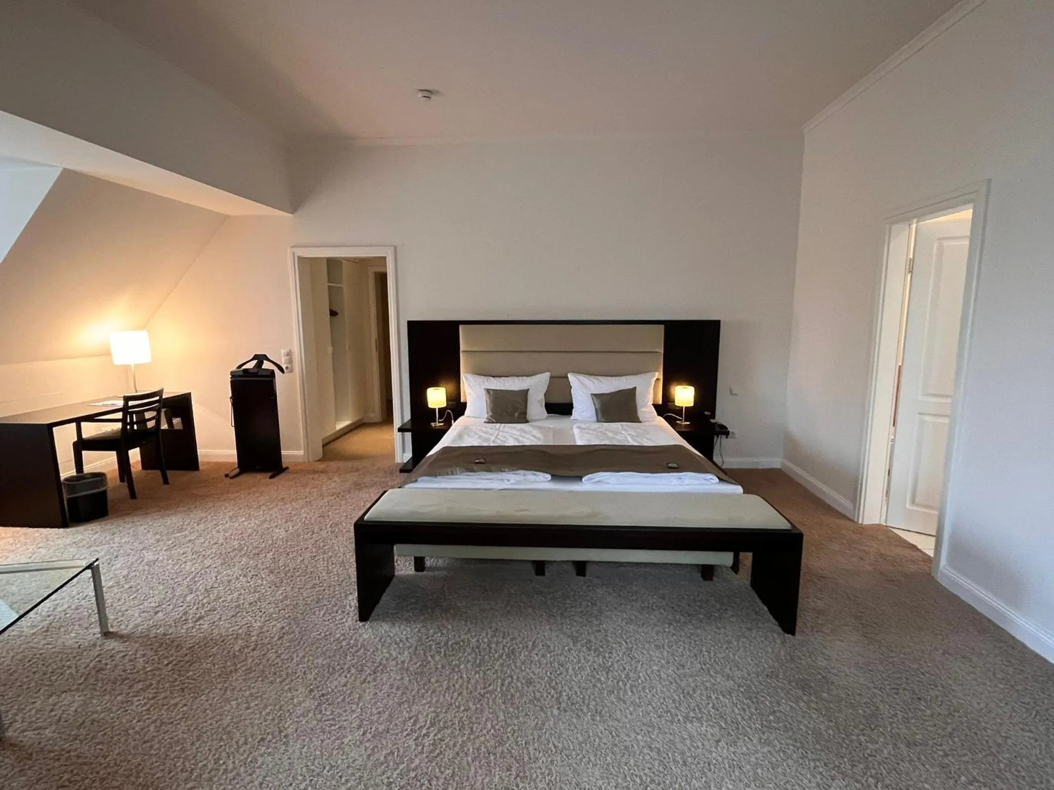 Bedroom, Bed in Hotel Kieler Yacht-Club