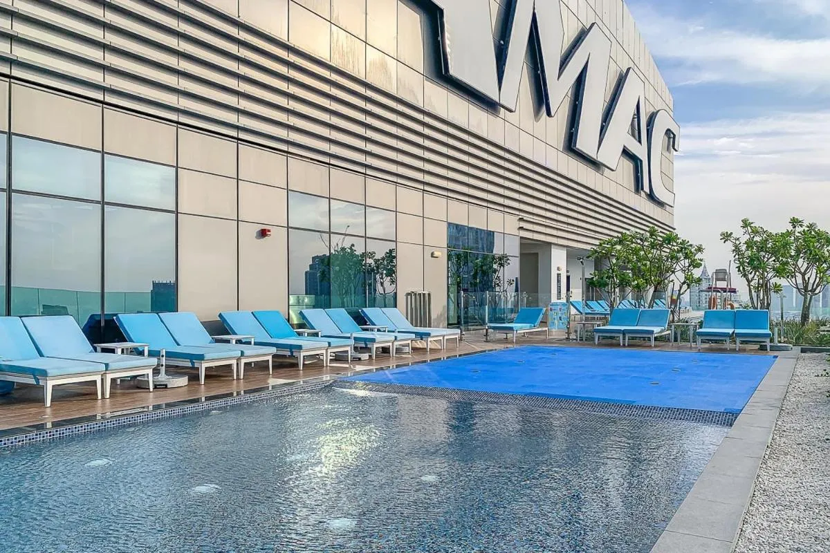 Other in Frank Porter - Paramount Midtown