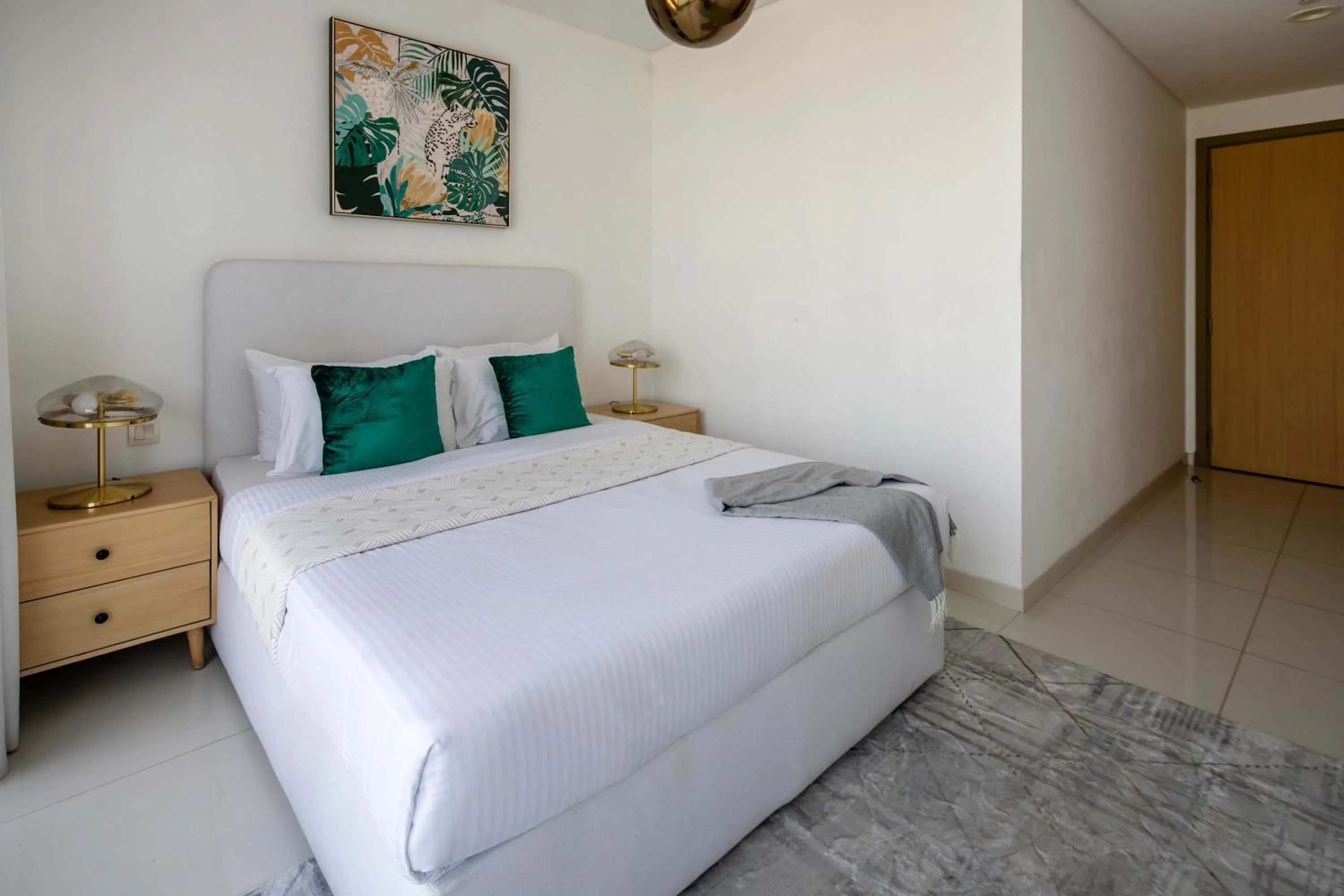 Bed in Frank Porter - Paramount Midtown