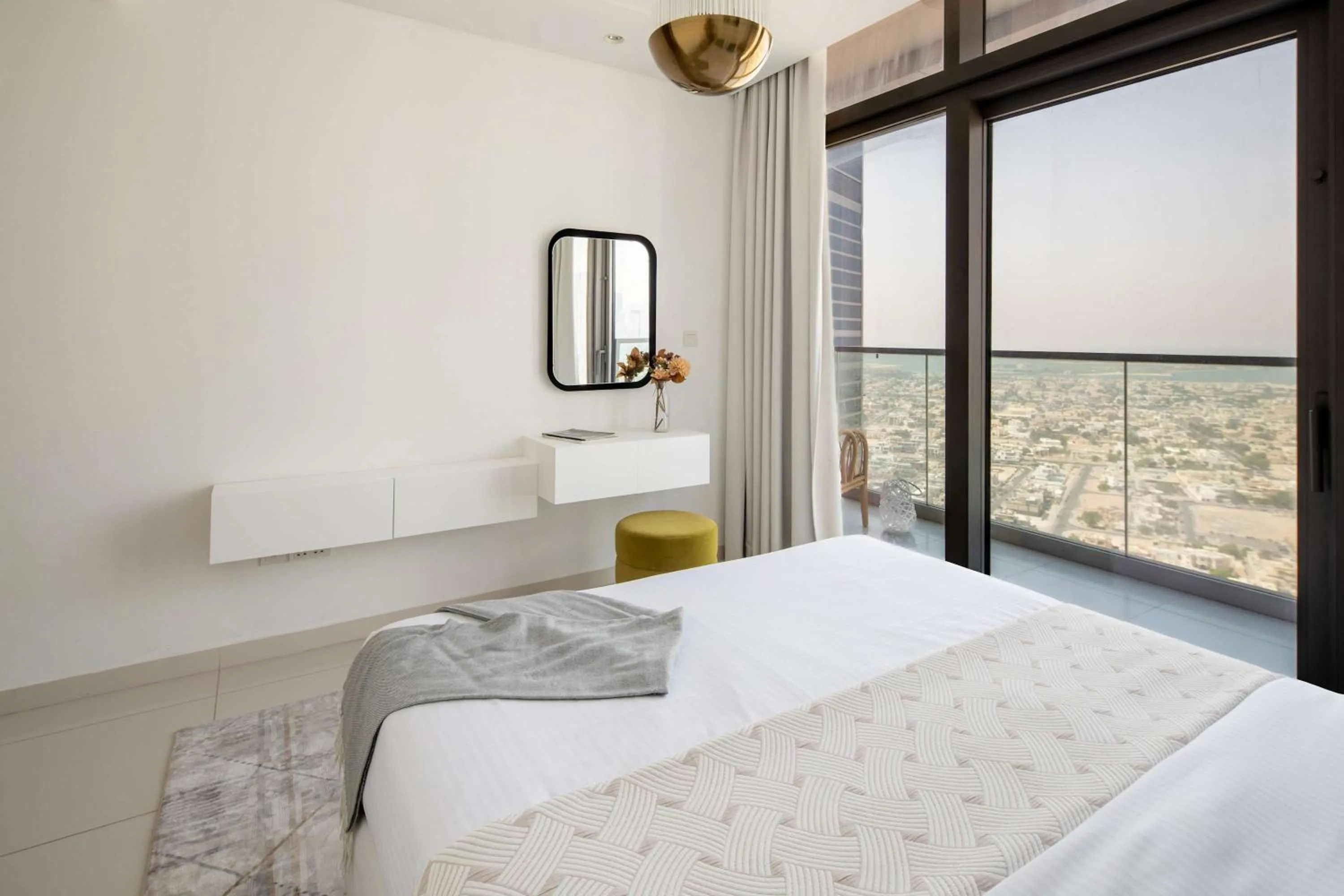 Bed in Frank Porter - Paramount Midtown