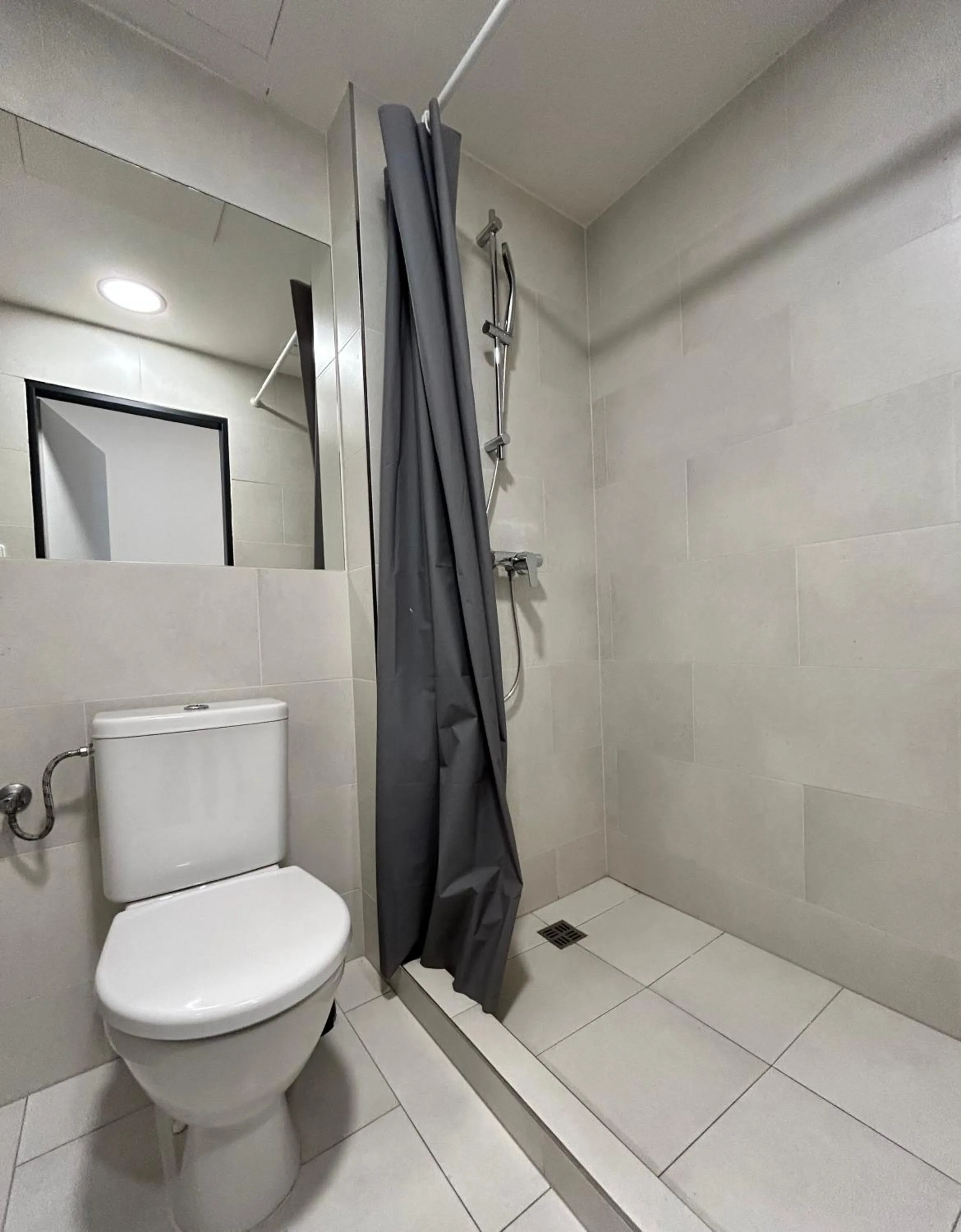 Shower in Figaro Suites