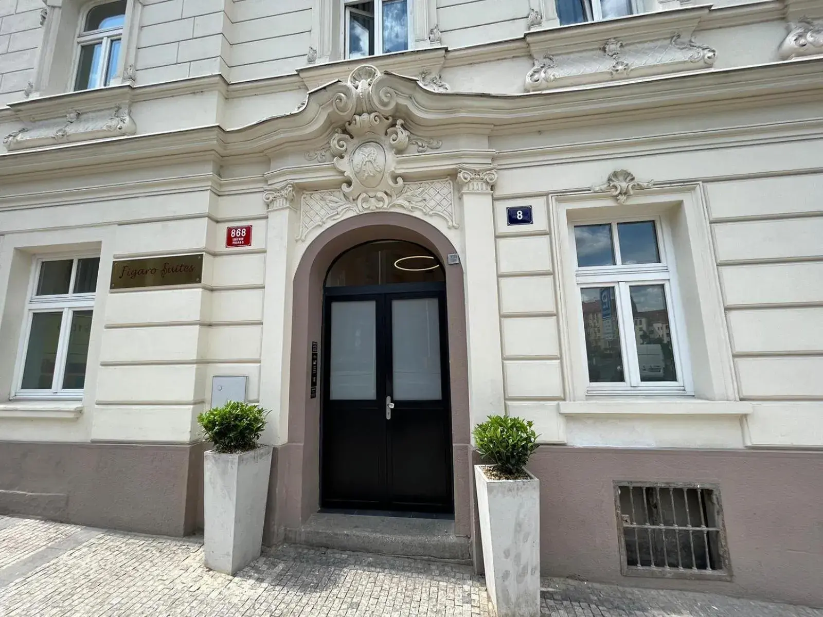 Property building in Figaro Suites Property building in Figaro Suites