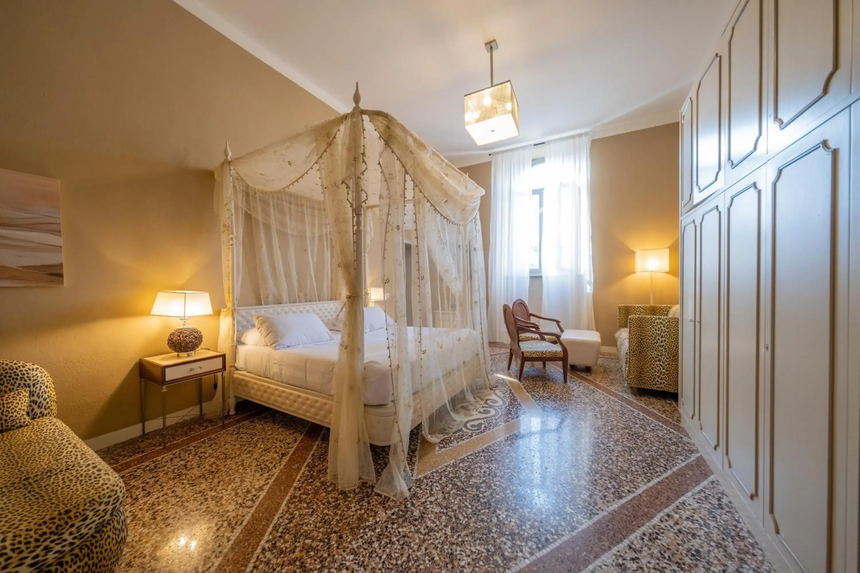 Lungarno Buozzi 7 Apartments Lungarno Buozzi 7 Apartments