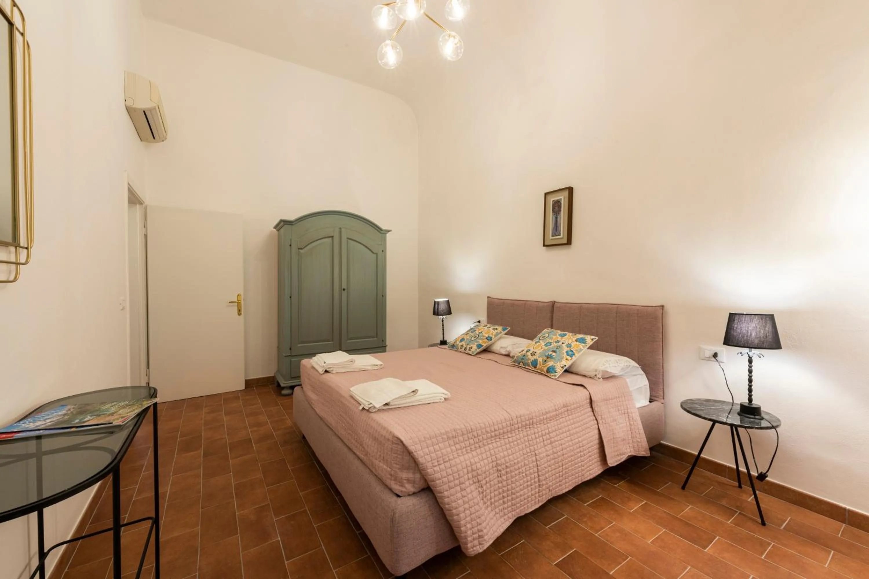 Bed in Santa Croce Palace by Mmega