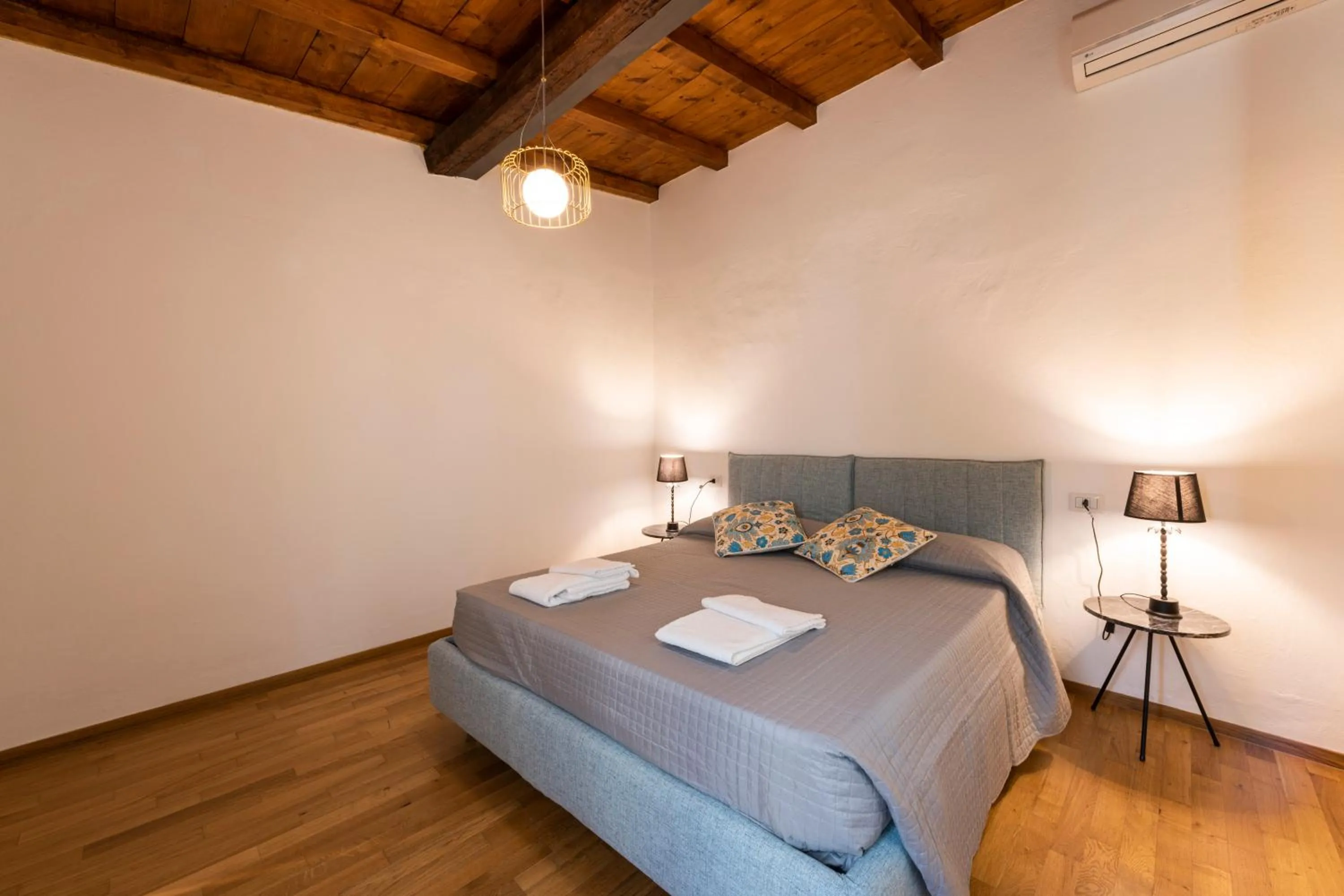 Bed in Santa Croce Palace by Mmega