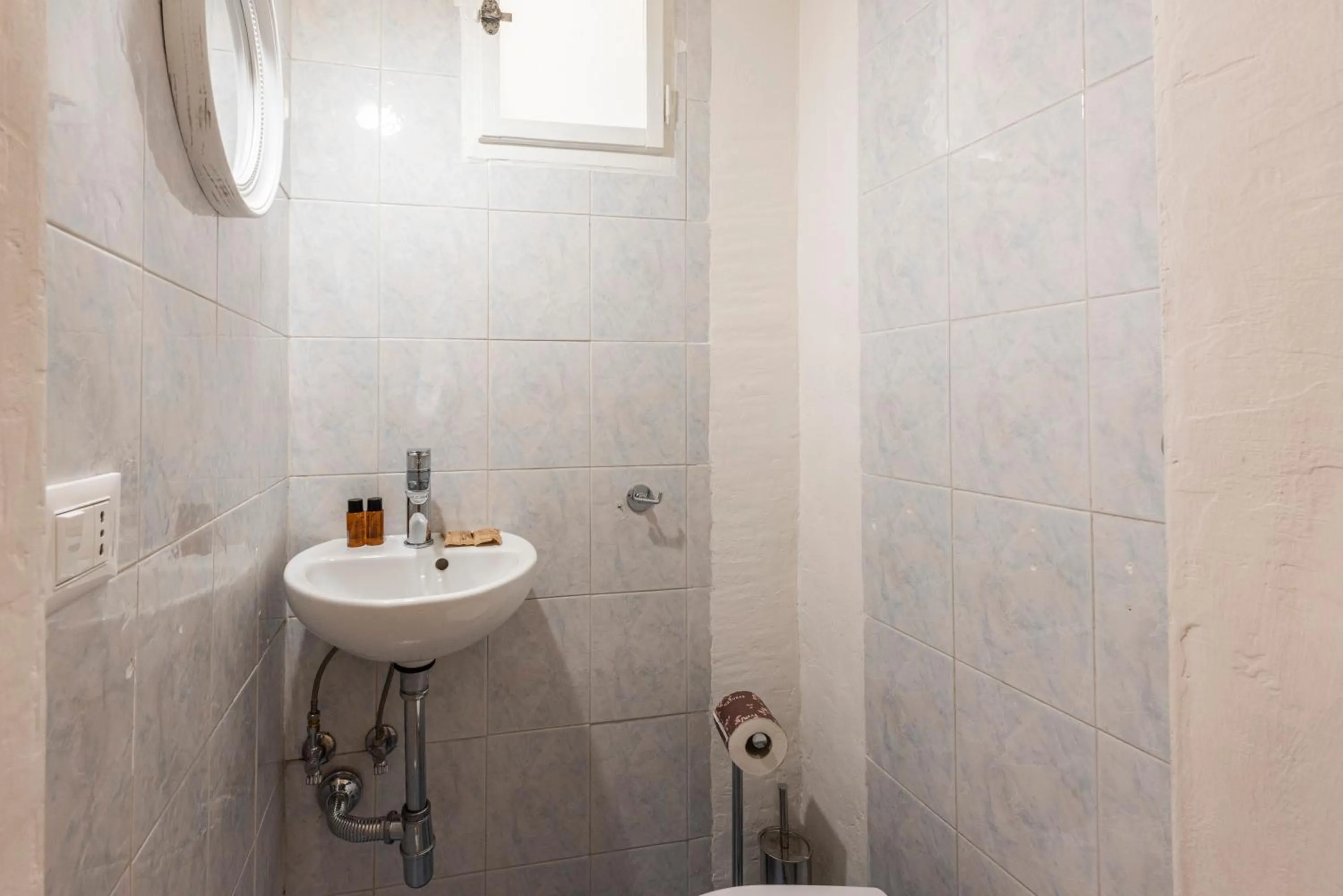 Bathroom in Santa Croce Palace by Mmega