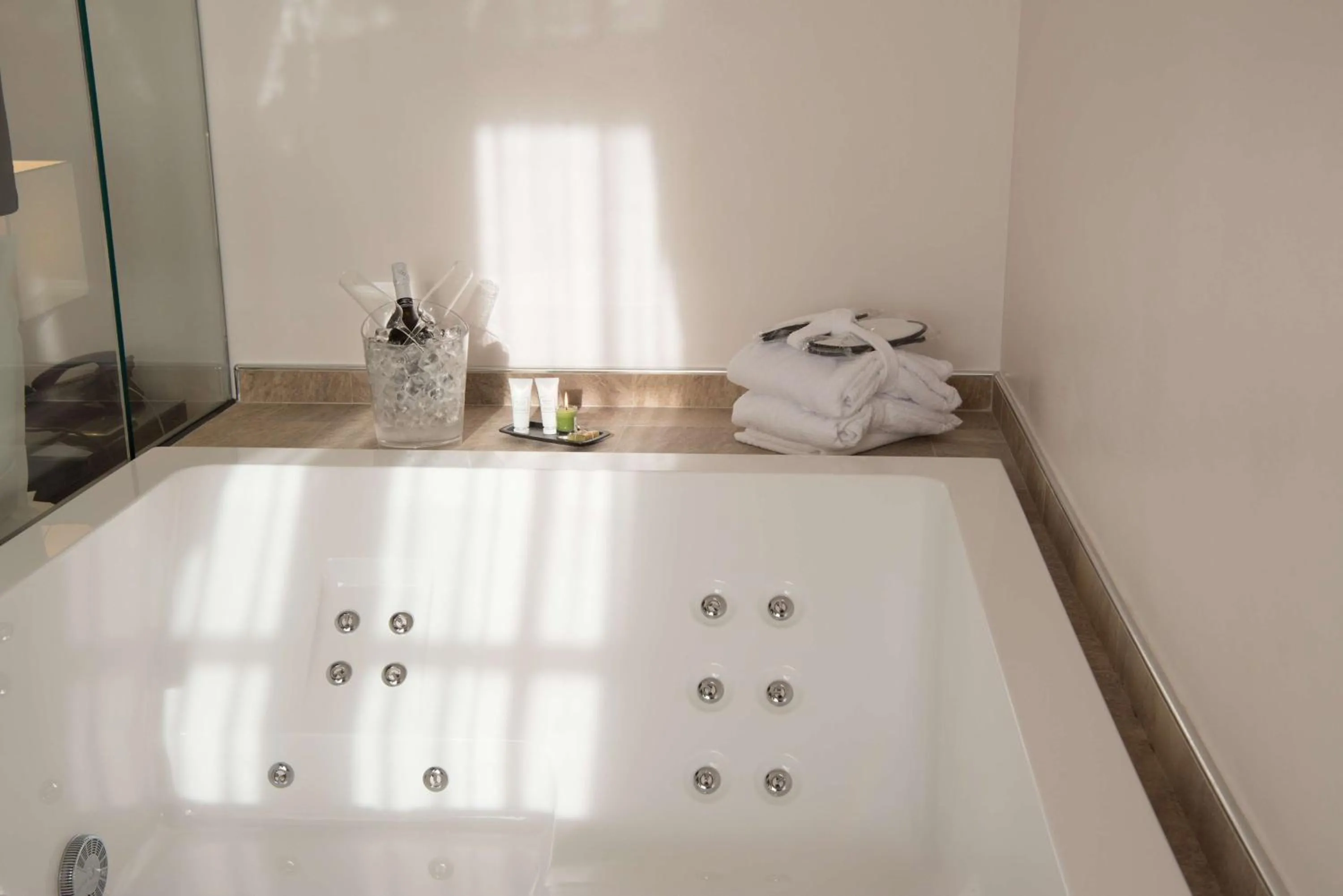 Bedroom in Best Western Plus Hotel Genova