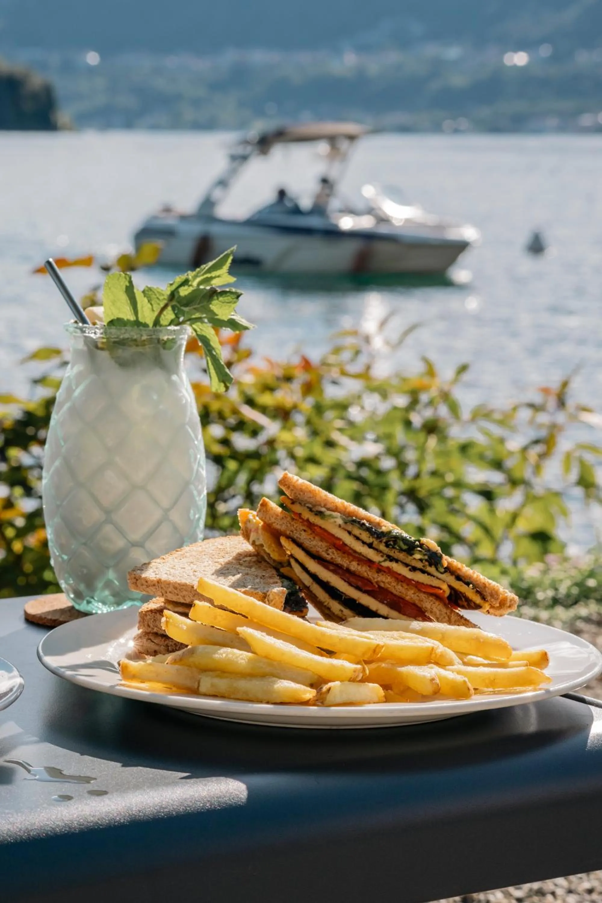 Restaurant/places to eat in Hotel L'Approdo