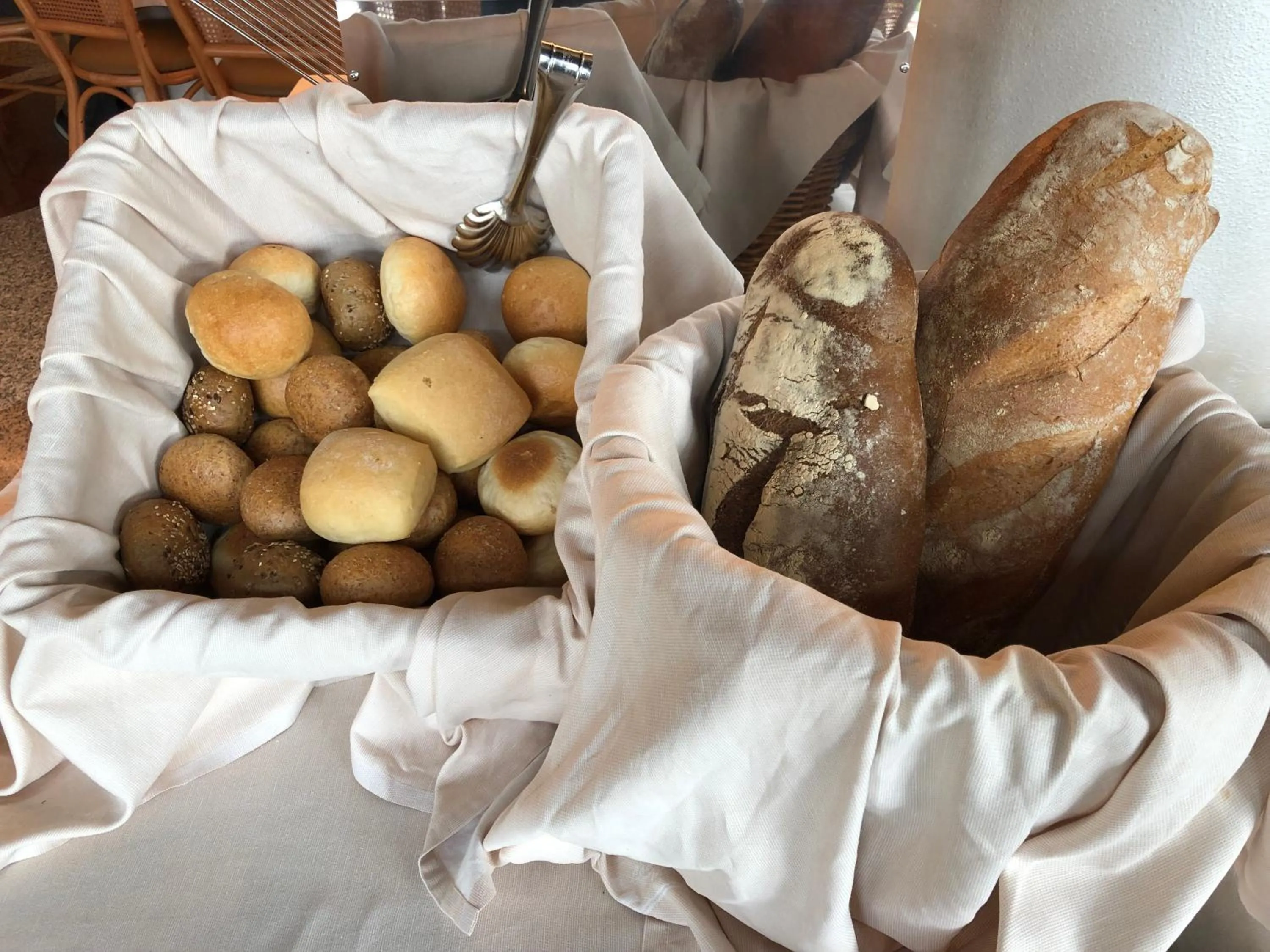 Continental breakfast in Hotel L'Approdo