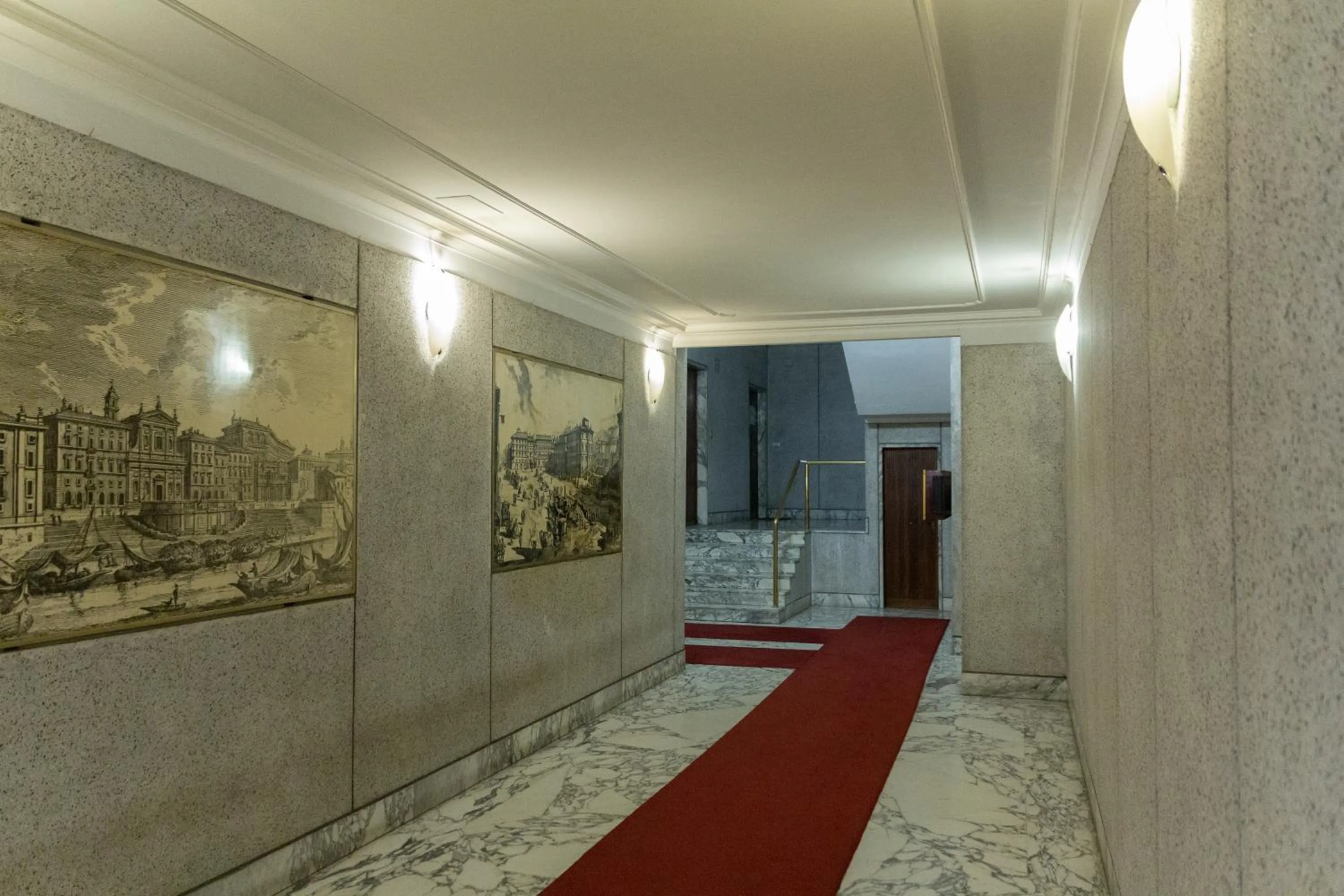 elevator in Aurelio Deluxe Rooms