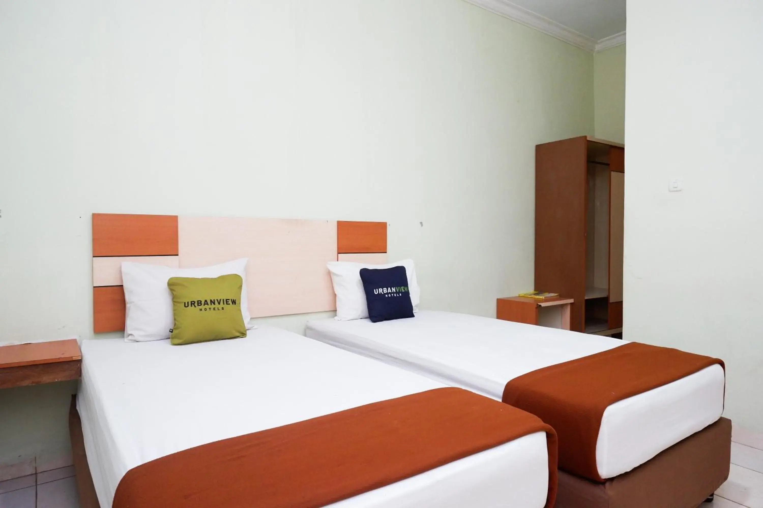 Twin Room in Urbanview Hotel Platinum Parepare Twin Room in Urbanview Hotel Platinum Parepare