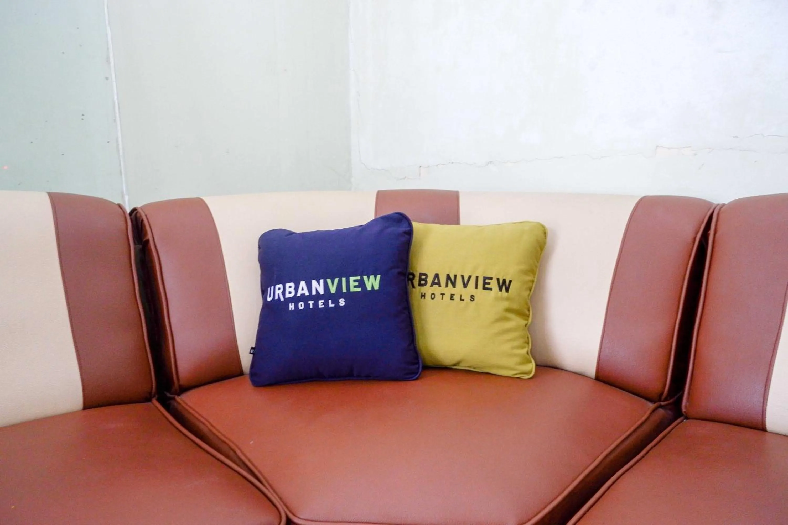 Seating area in Urbanview Hotel Platinum Parepare