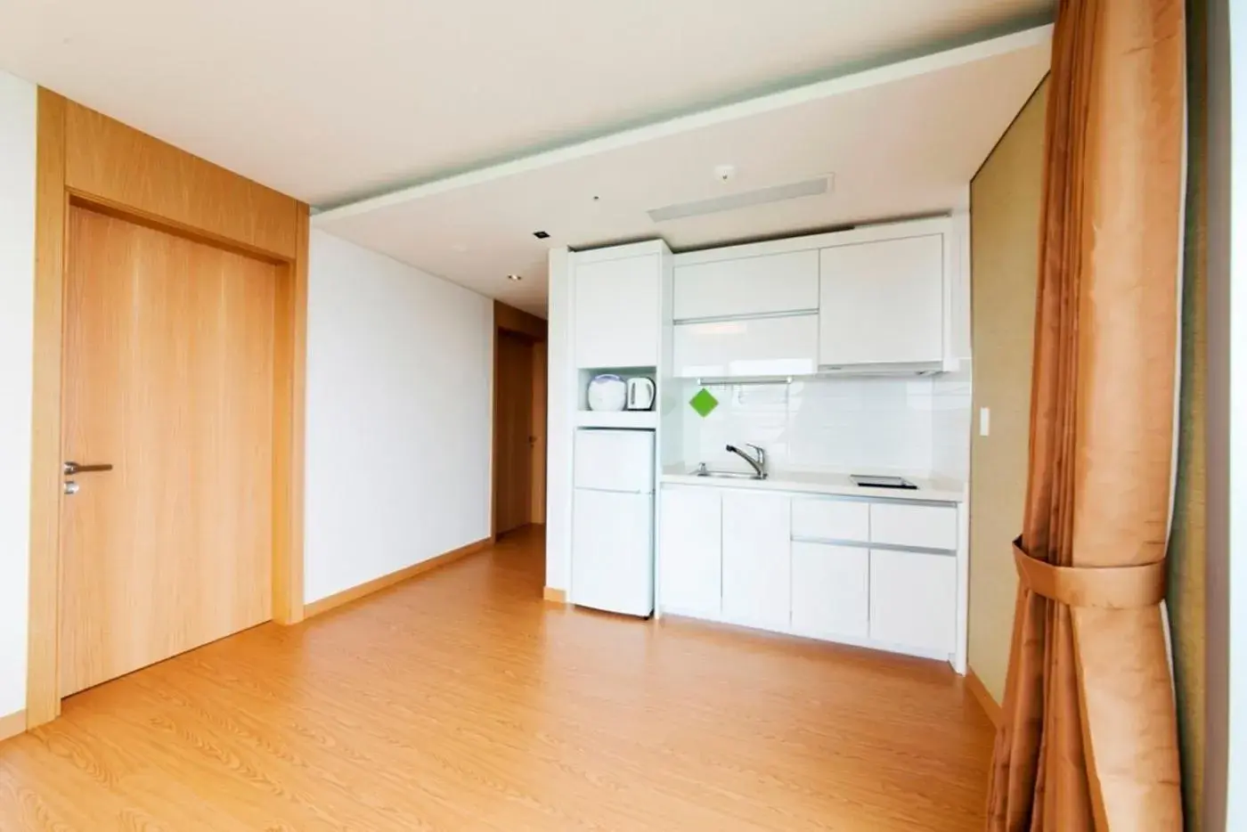 Kitchen or kitchenette in Kumho Jeju Resort Kitchen or kitchenette in Kumho Jeju Resort