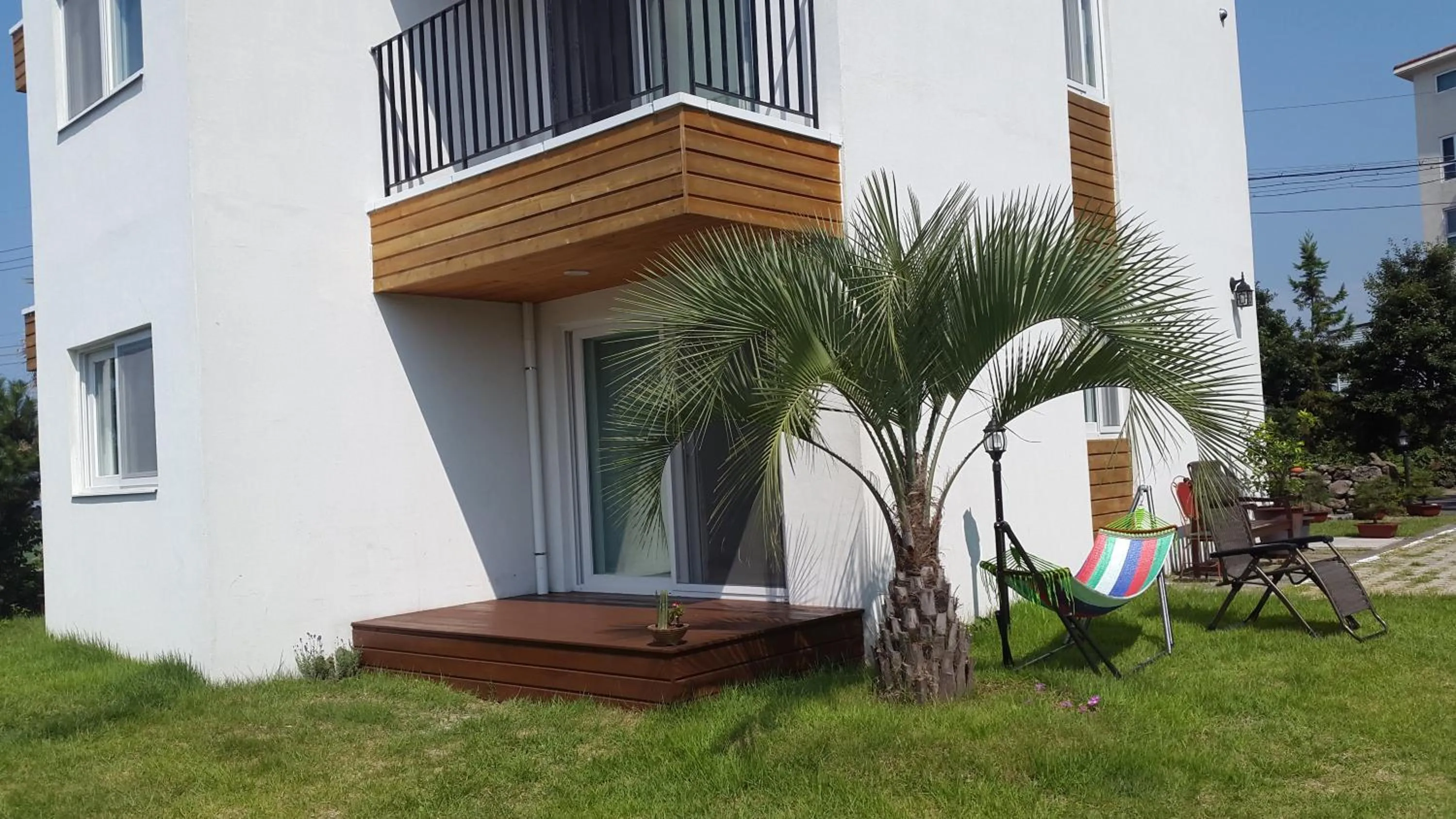 Jeju Bada Wi Olle Pension