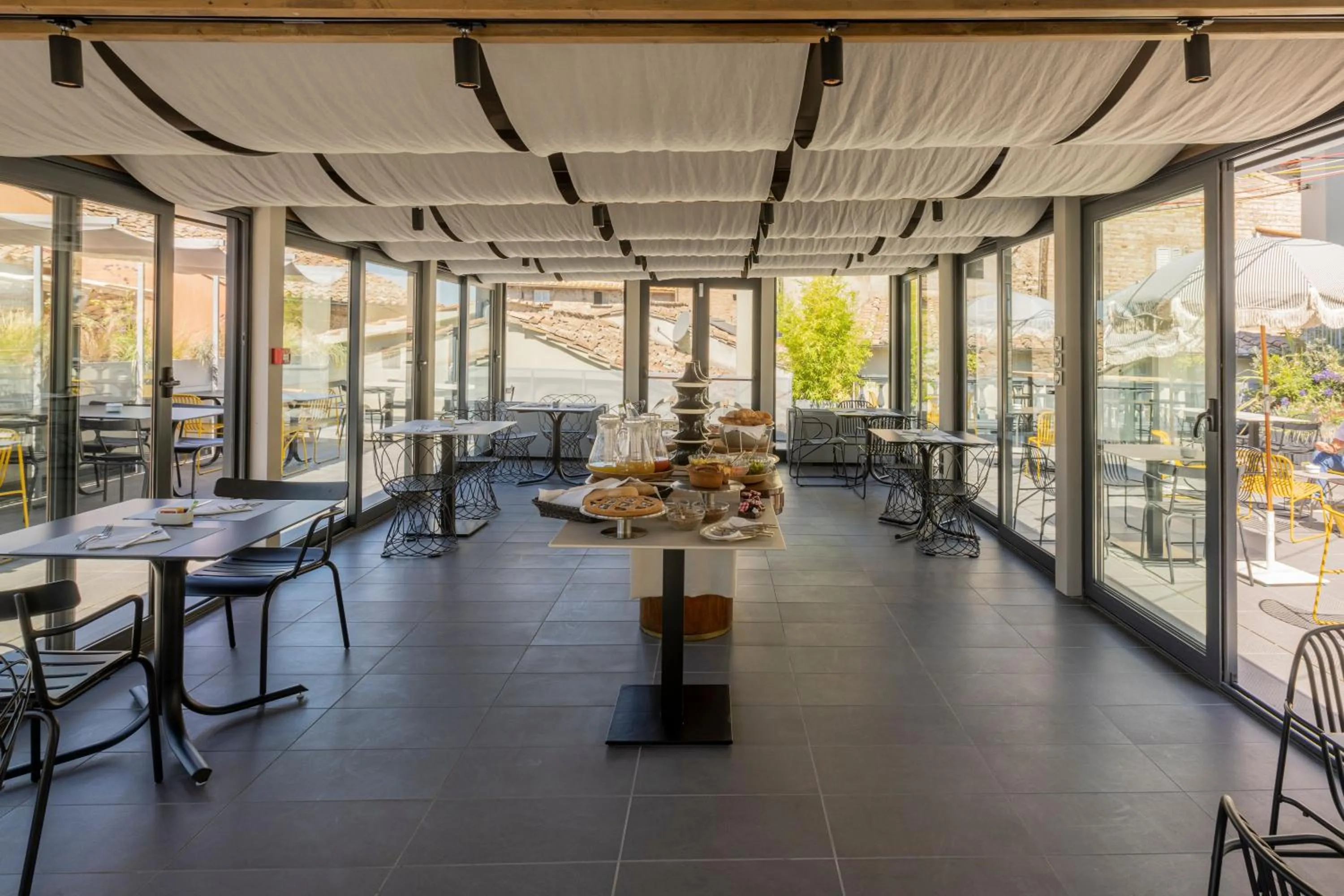 Breakfast in Hotel Priori Secret Garden