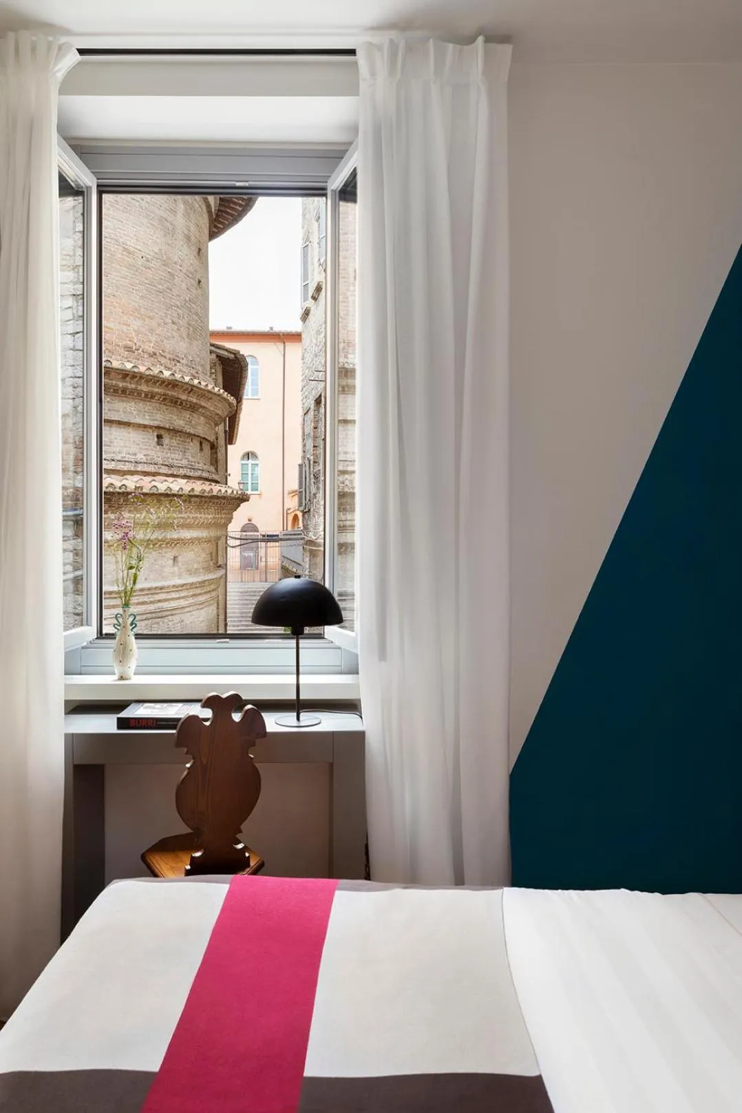 Photo of the whole room, Bed in Hotel Priori Secret Garden