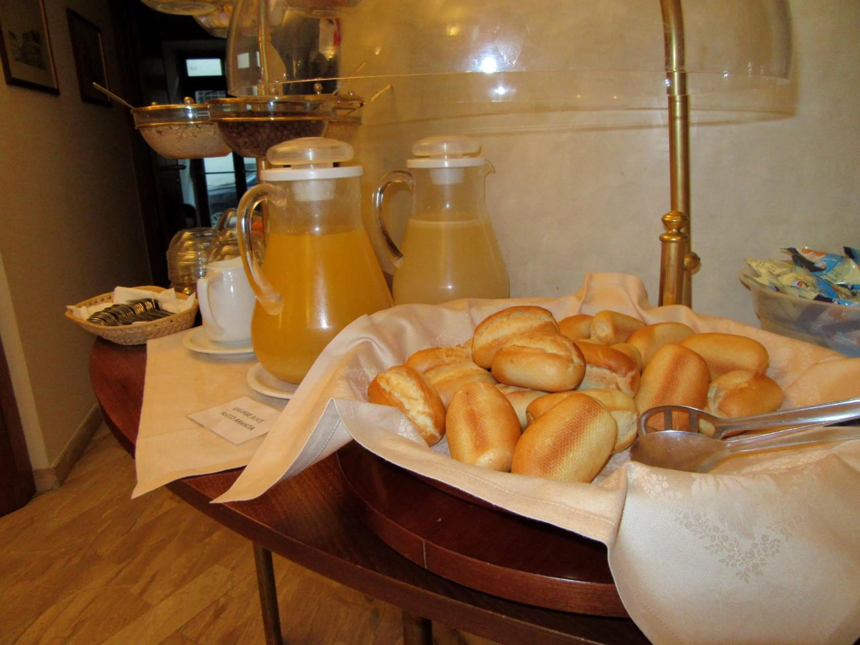 Shower in Hotel Giardino
