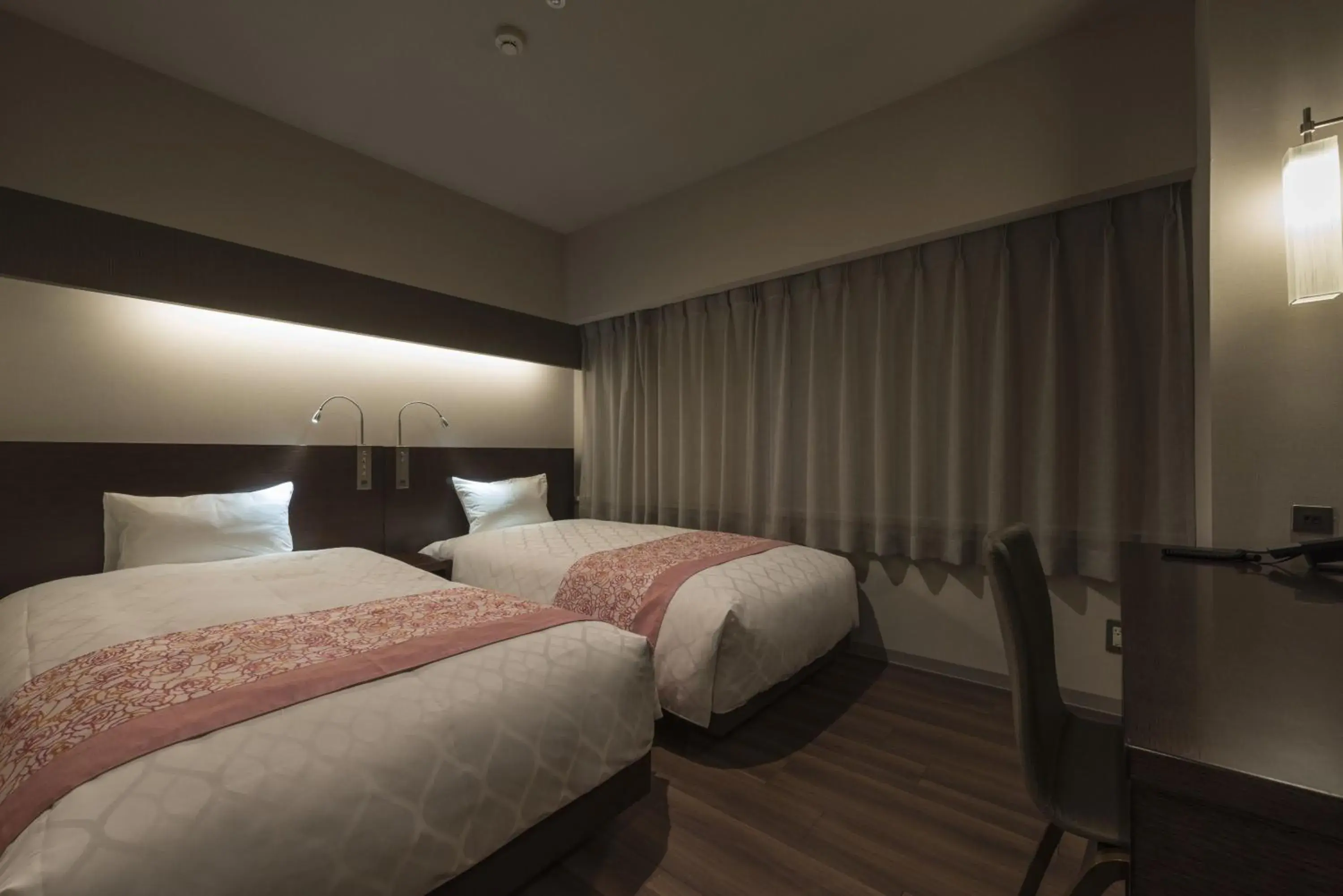 Photo of the whole room, Bed in Nagoya Kanayama Hotel Photo of the whole room, Bed in Nagoya Kanayama Hotel